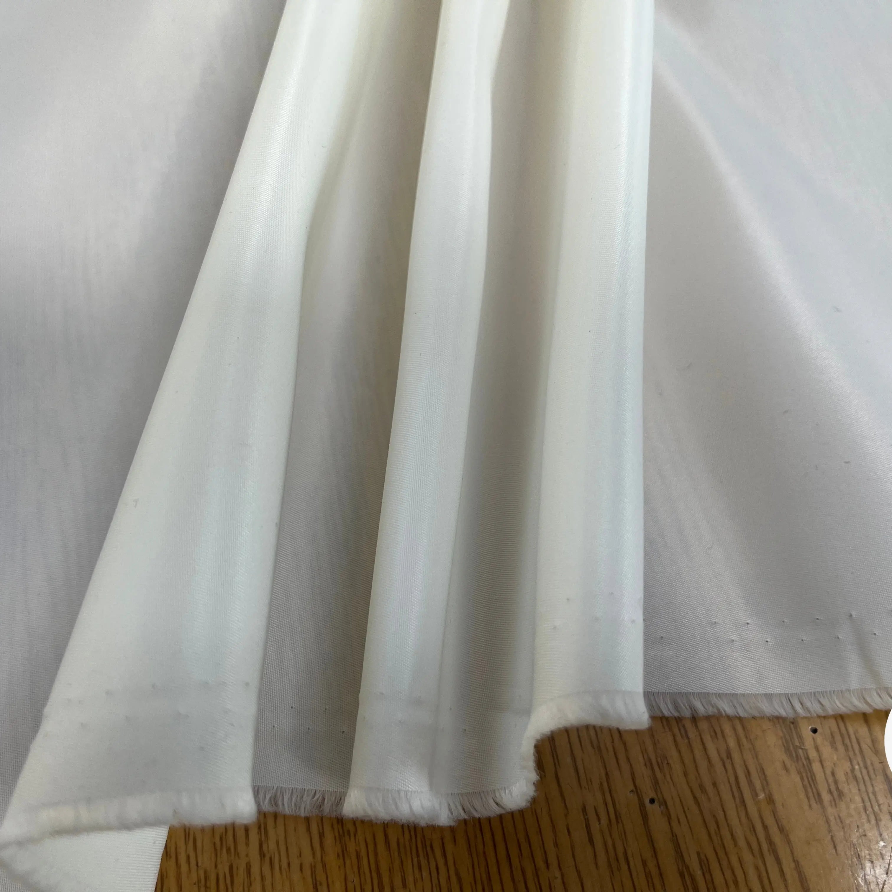 TISSU SATINÉ BLANC CASSÉ POLYESTER - My Little Coupon