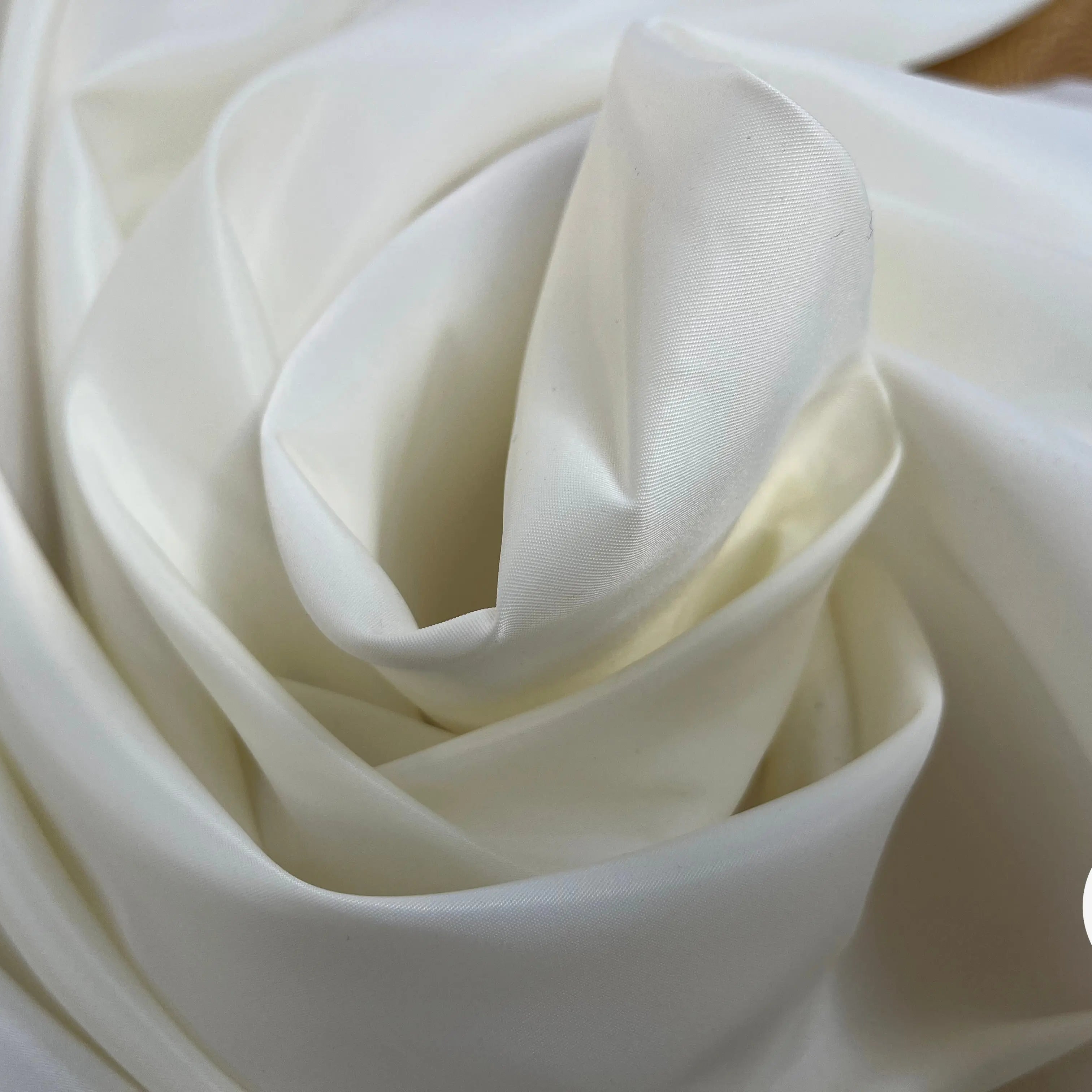 TISSU SATINÉ BLANC CASSÉ POLYESTER - My Little Coupon