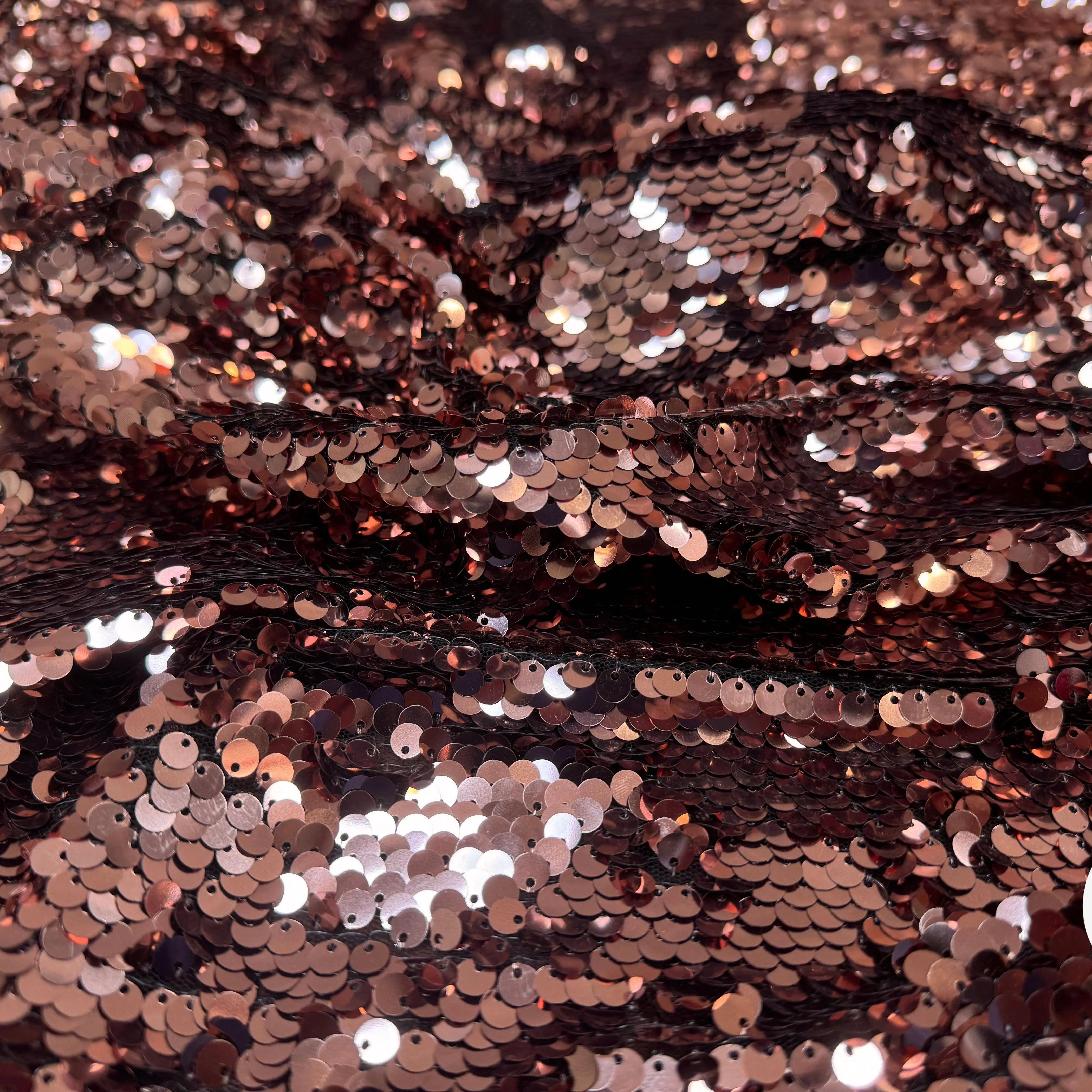 TISSU SEQUIN PAILLETTES SUR TULLE CUIVRE - My Little Coupon