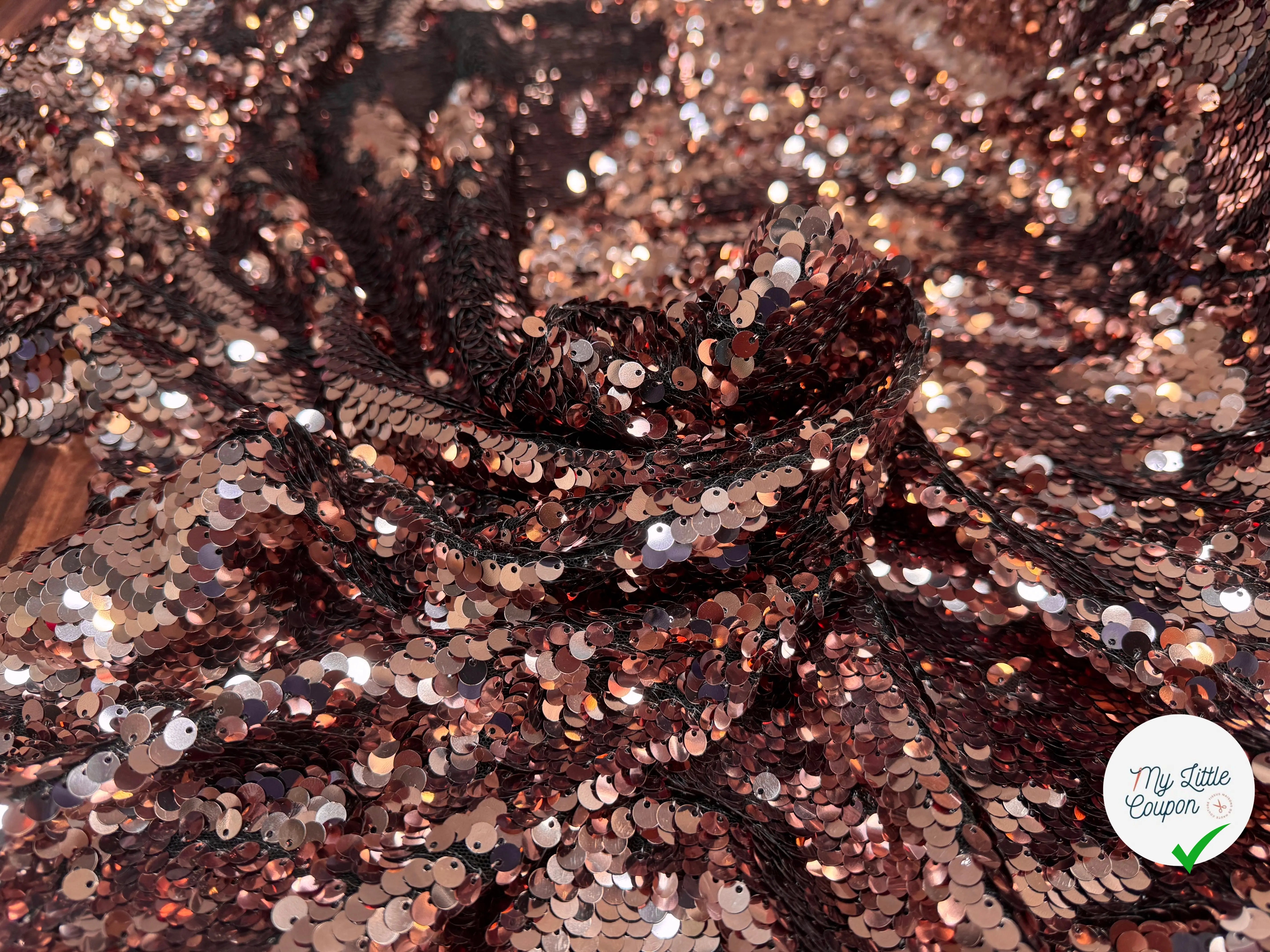 TISSU SEQUIN PAILLETTES SUR TULLE CUIVRE - My Little Coupon