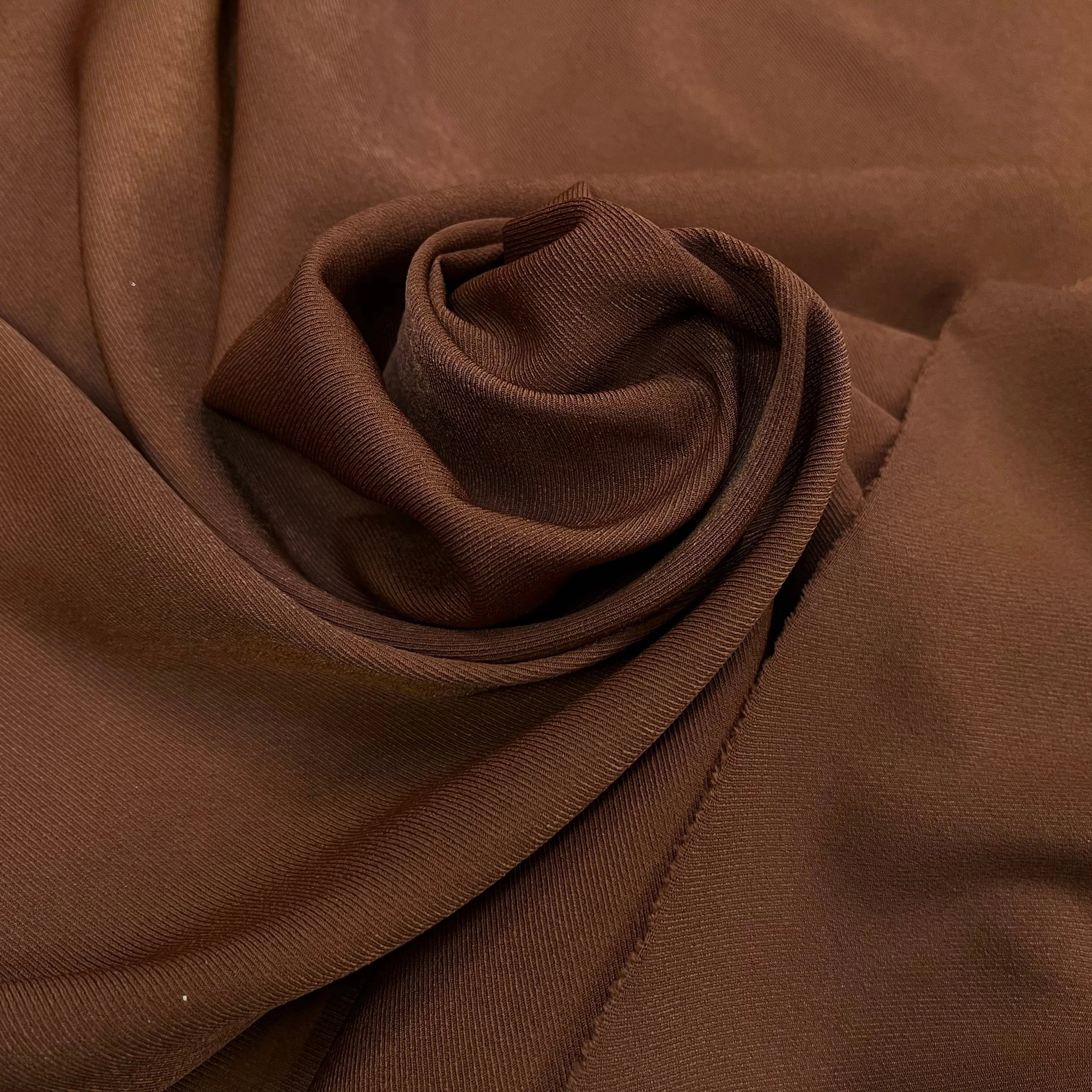 TISSU SERGÉ FLUIDE MARRON FONCÉ - My Little Coupon