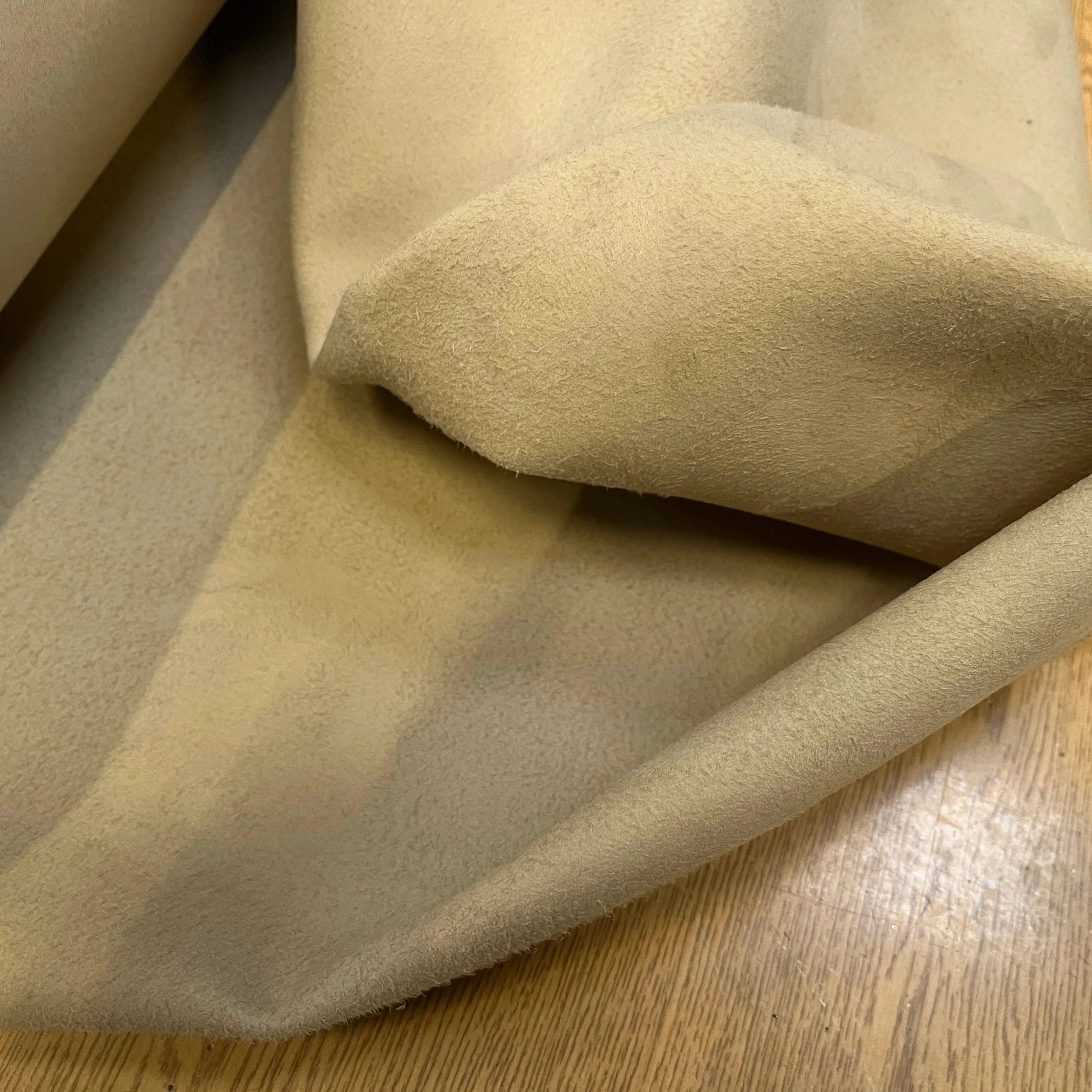TISSU SUEDE TRÈS RIGIDE ASPECT DAIM GINGER - My Little Coupon