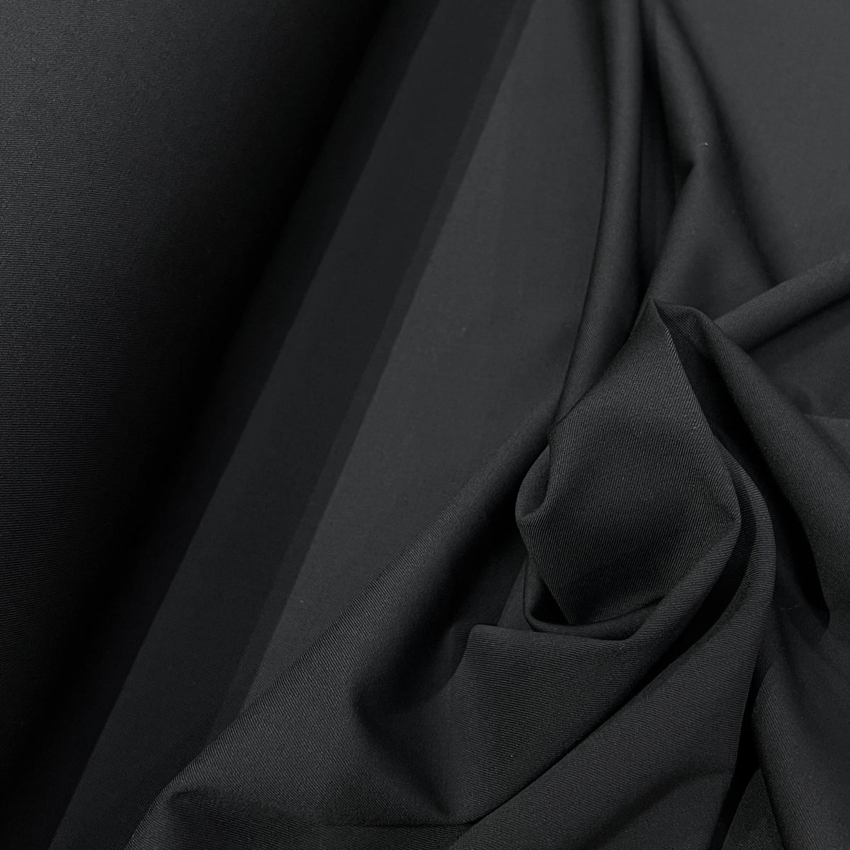 TISSU TAILLEUR SERGÉE EN PURE LAINE NOIR INTENSE - My Little Coupon