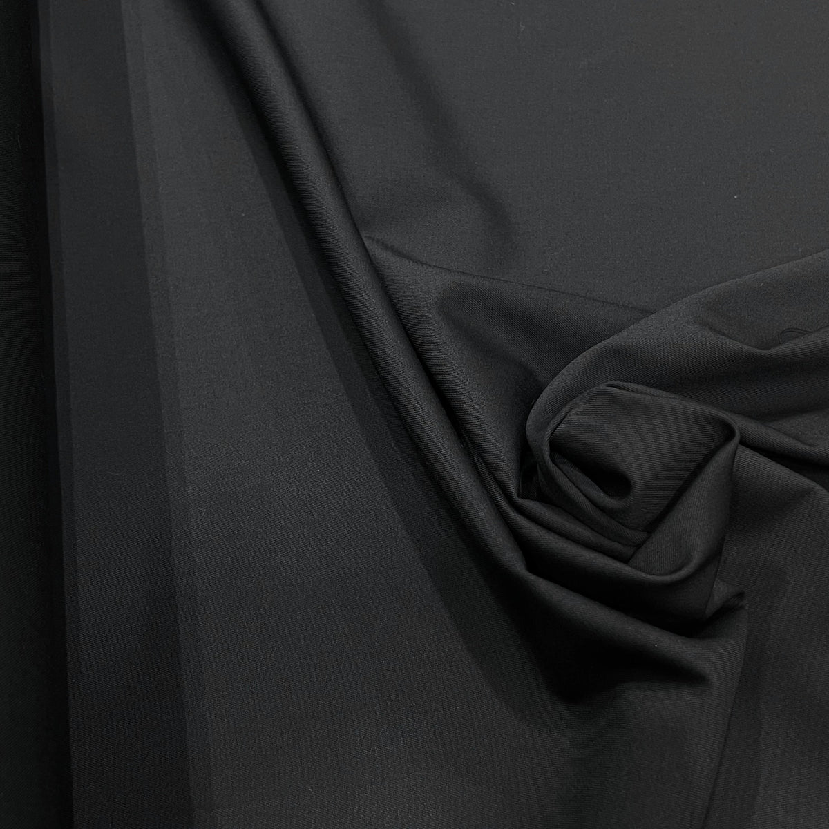 TISSU TAILLEUR SERGÉE EN PURE LAINE NOIR INTENSE - My Little Coupon