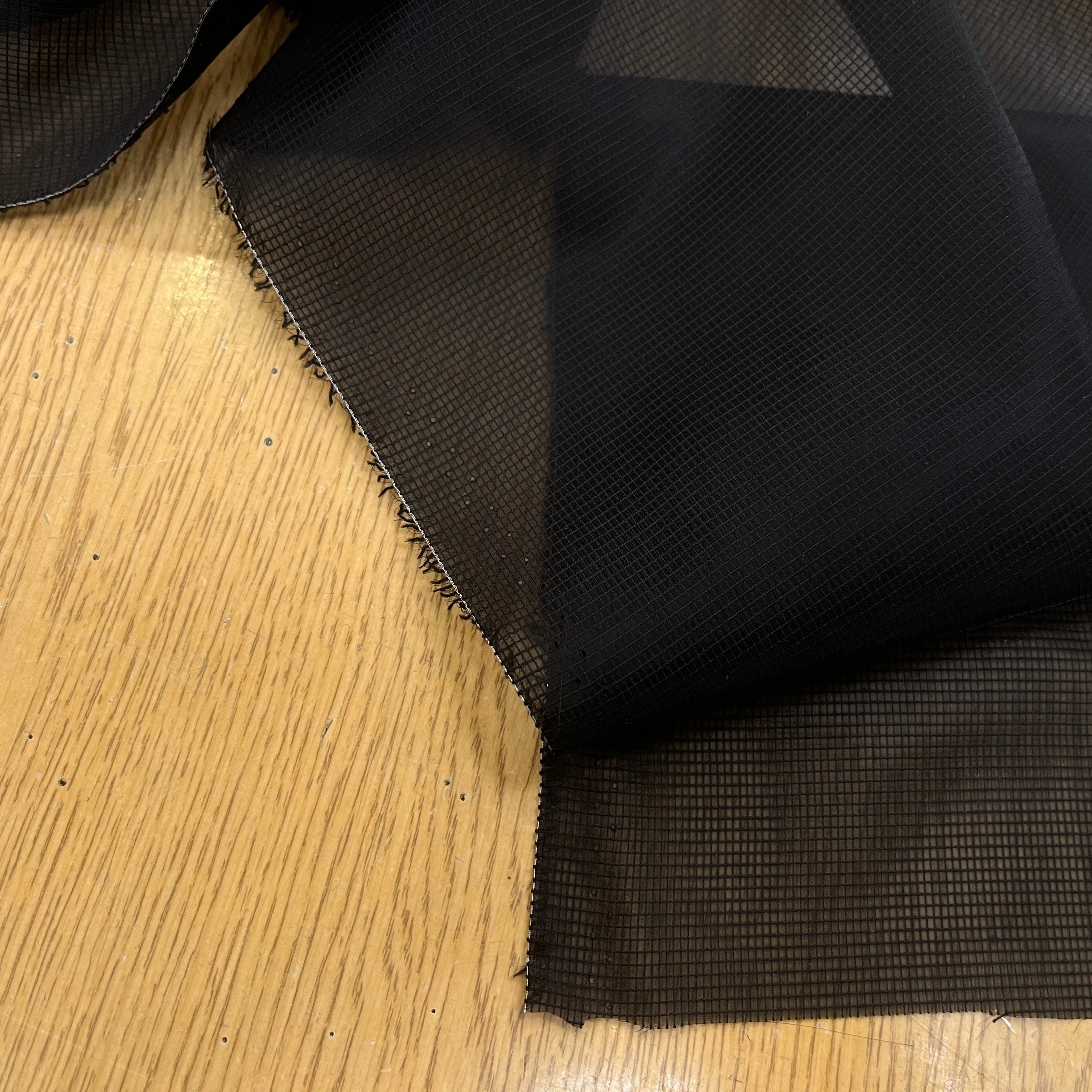 TISSU TECHNIQUE COUPE VENT NOIR - My Little Coupon