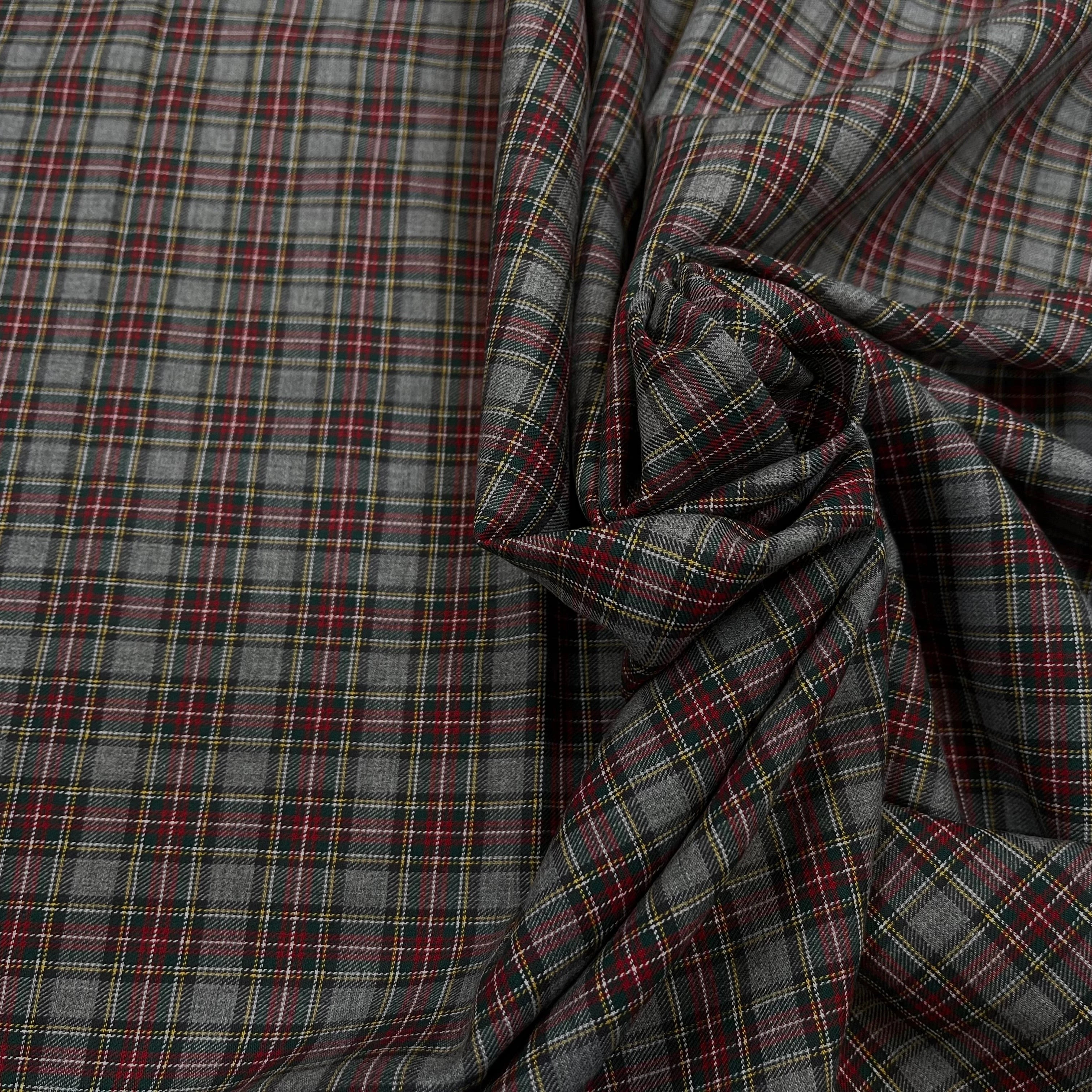 TISSU TRAPPEUR GRIS À CARREAUX VERT, JAUNE ET ROUGE 150CM - My Little Coupon