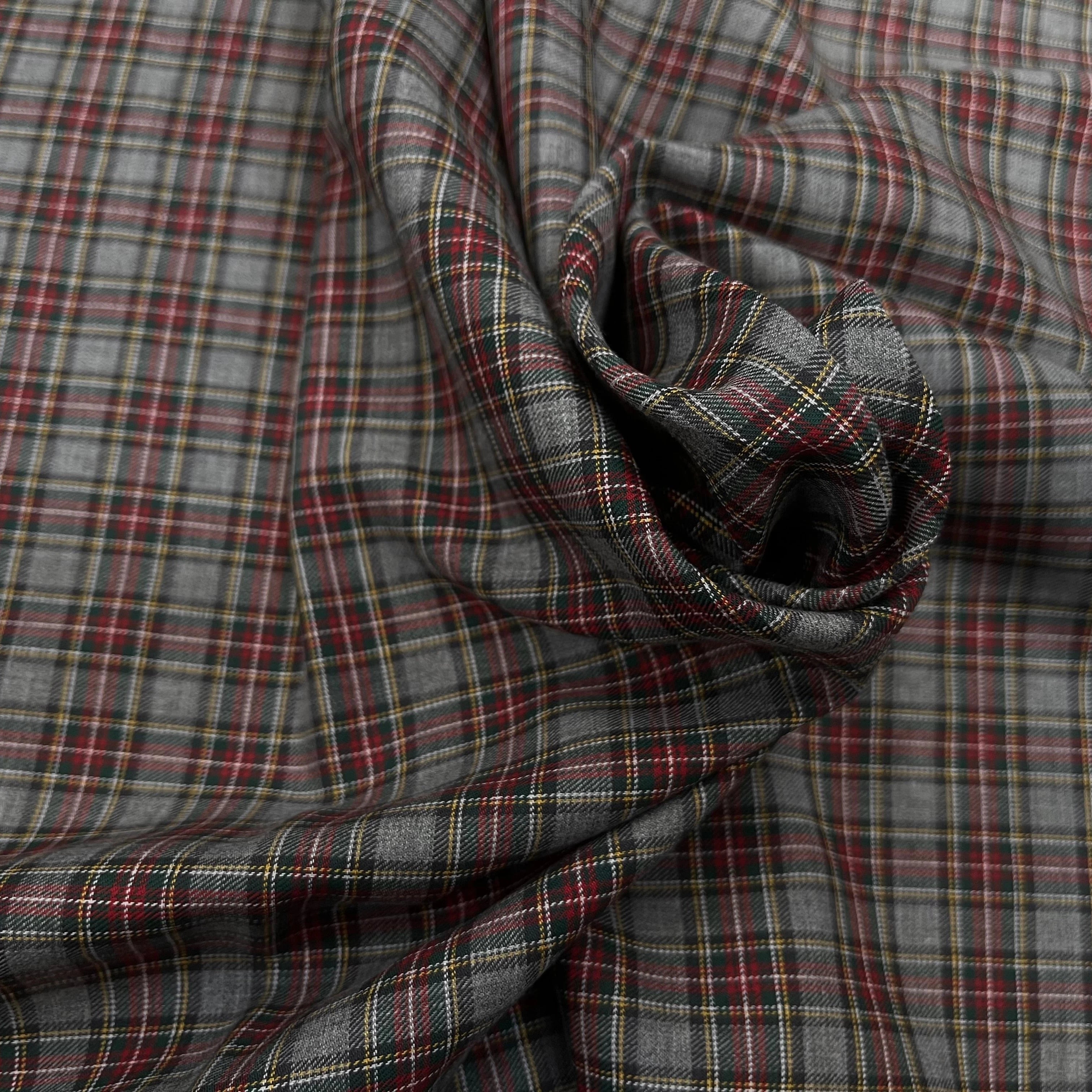 TISSU TRAPPEUR GRIS À CARREAUX VERT, JAUNE ET ROUGE 150CM - My Little Coupon