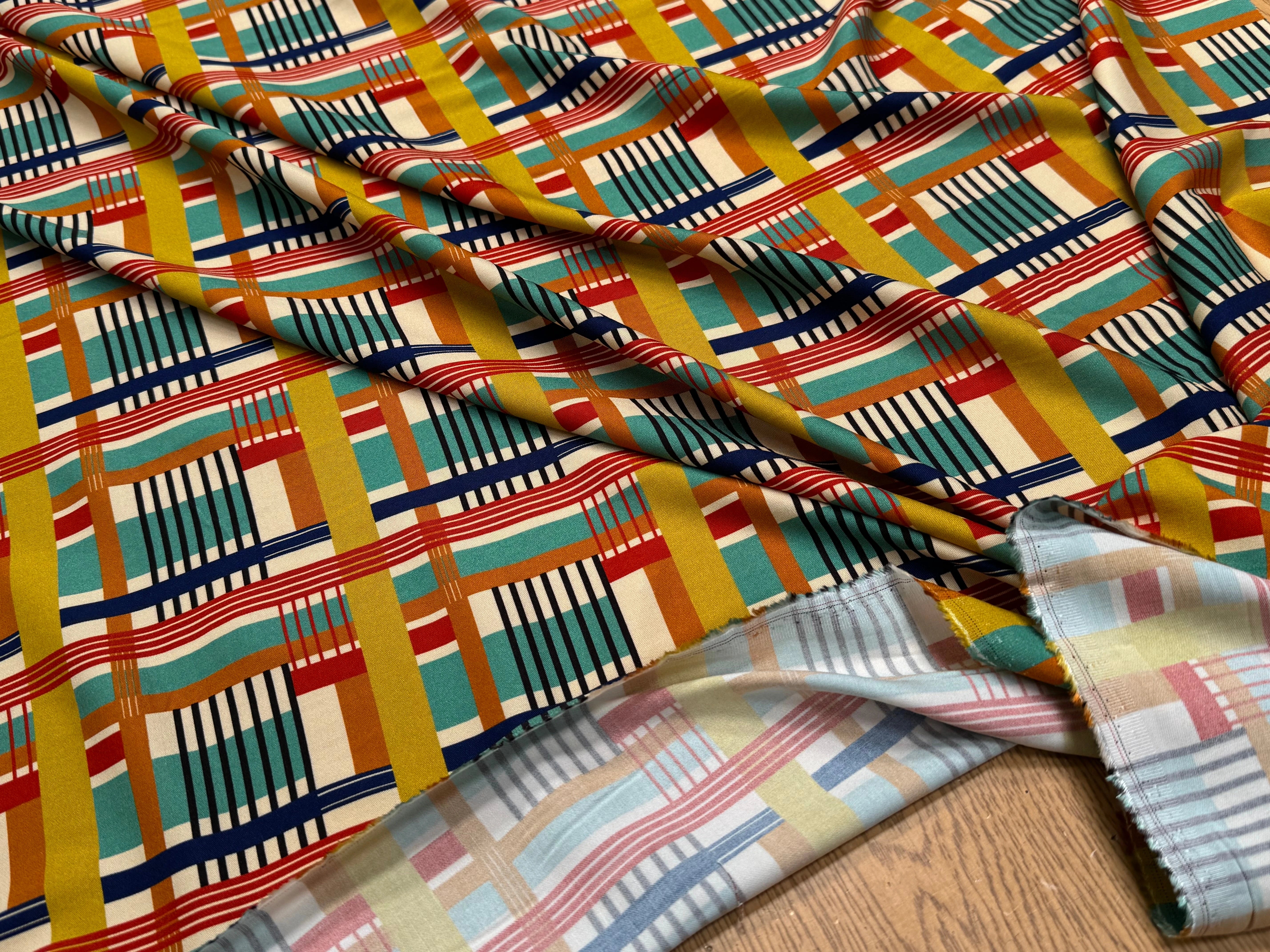 TISSU VISCOSE ÉLASTHANNE IMPRIMÉ OSLO PUNGI TOPO OSLO - My Little Coupon