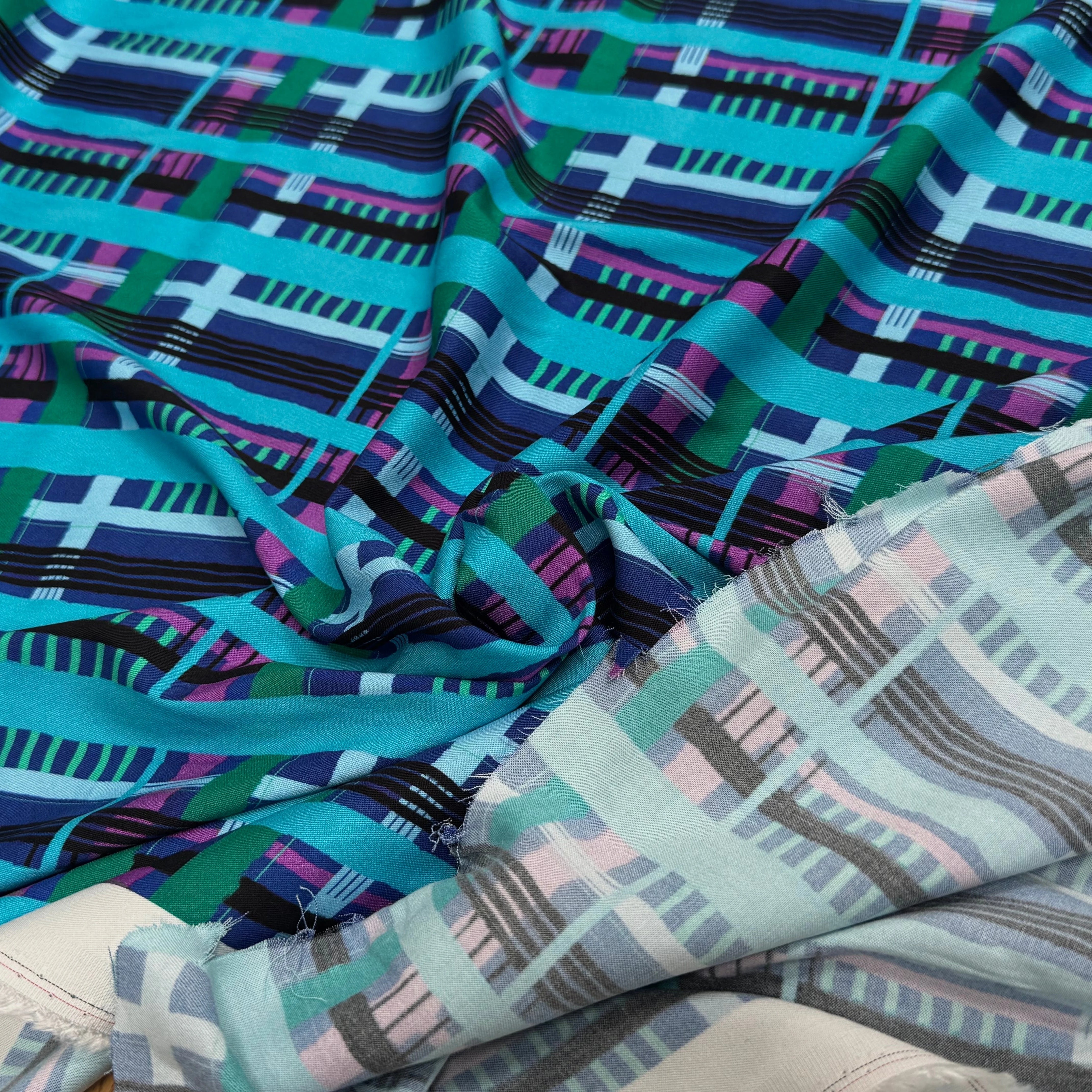 TISSU VISCOSE ÉLASTHANNE IMPRIMÉ TARTAN PUNGI TOPO TARTAN - My Little Coupon