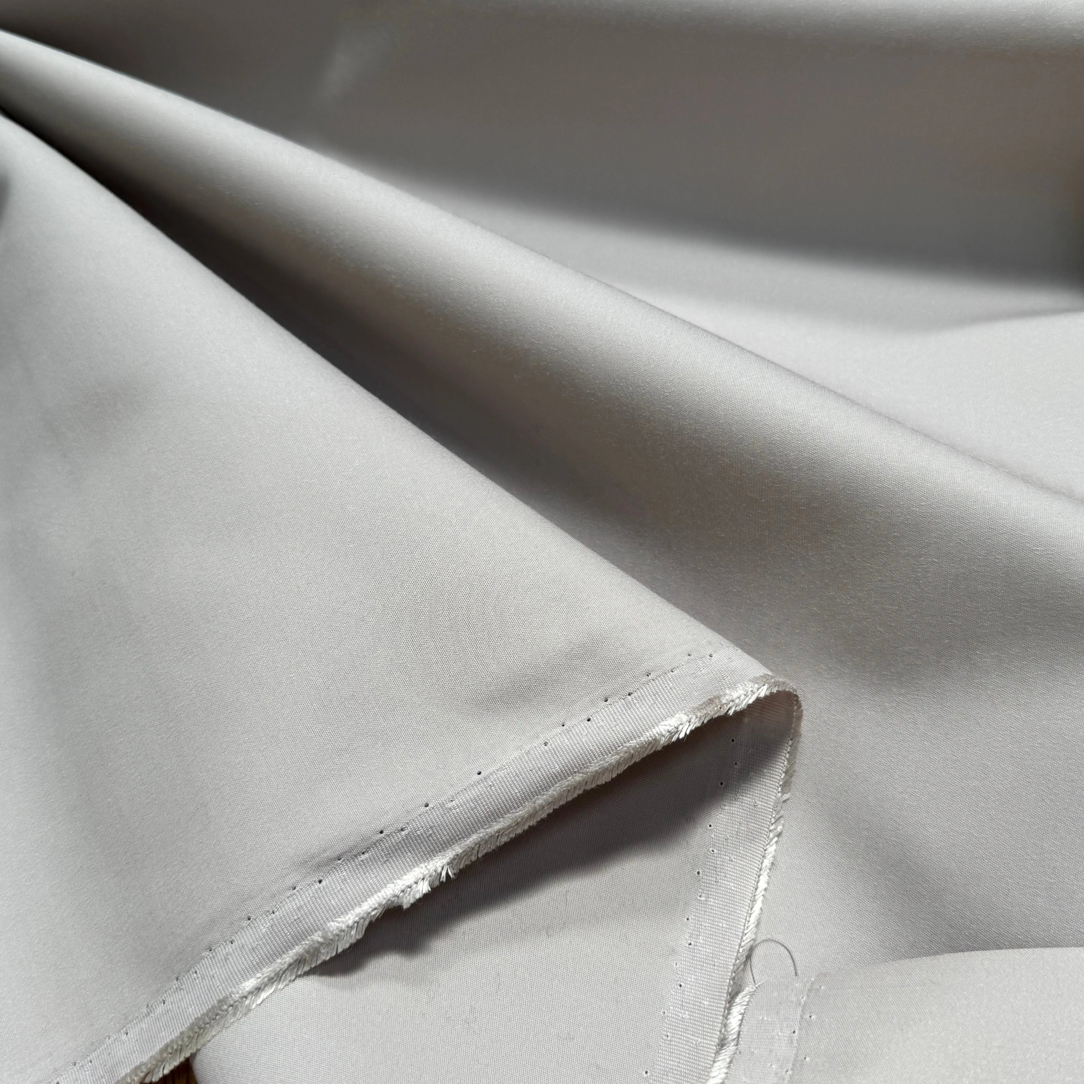 TISSU VISCOSE POLYAMIDE BELLE TENUE BEIGE 57% VISCOSE - My Little Coupon