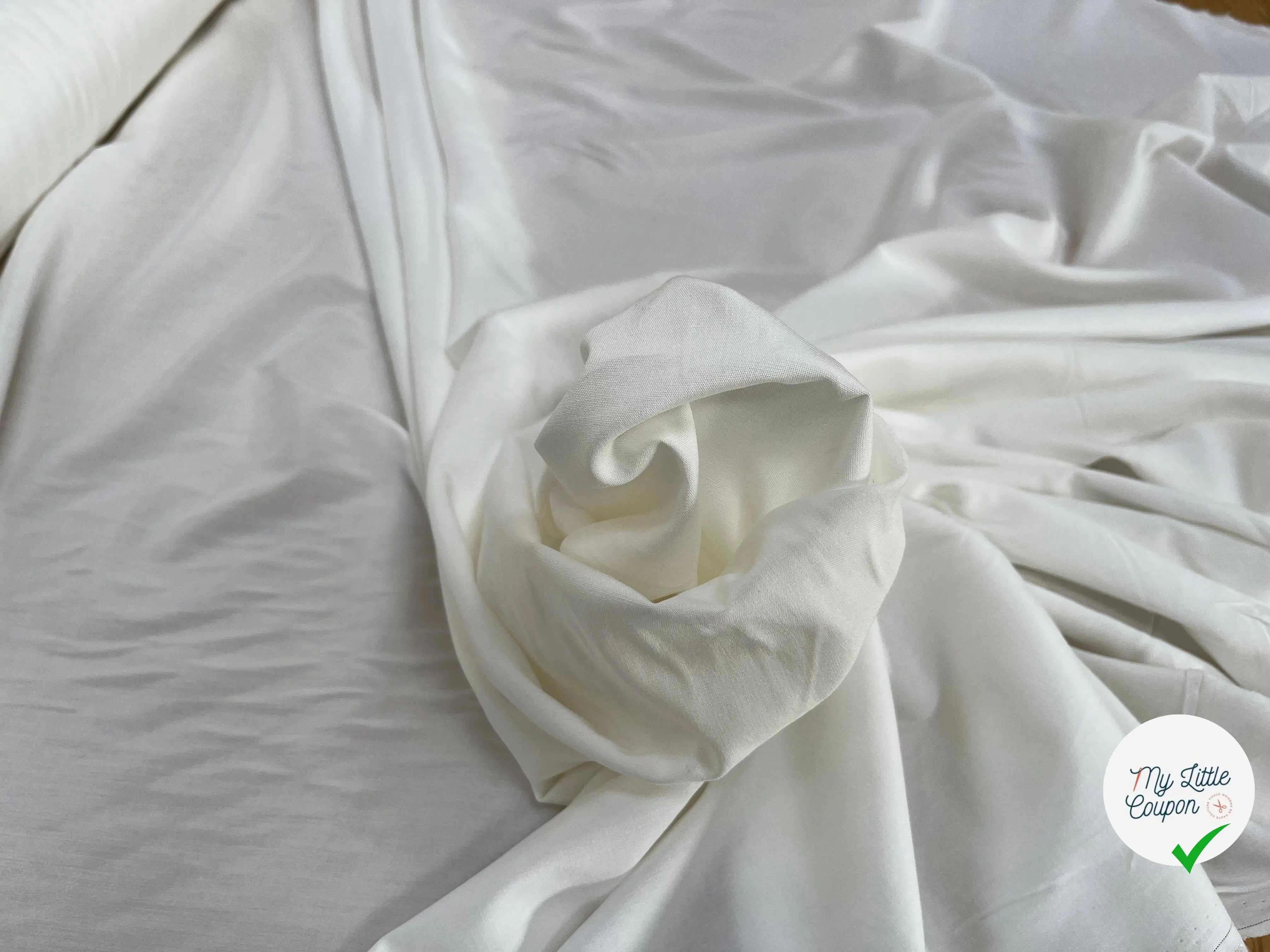 TISSU VISCOSE UNI BLANC CASSÉ STRETCH - My Little Coupon