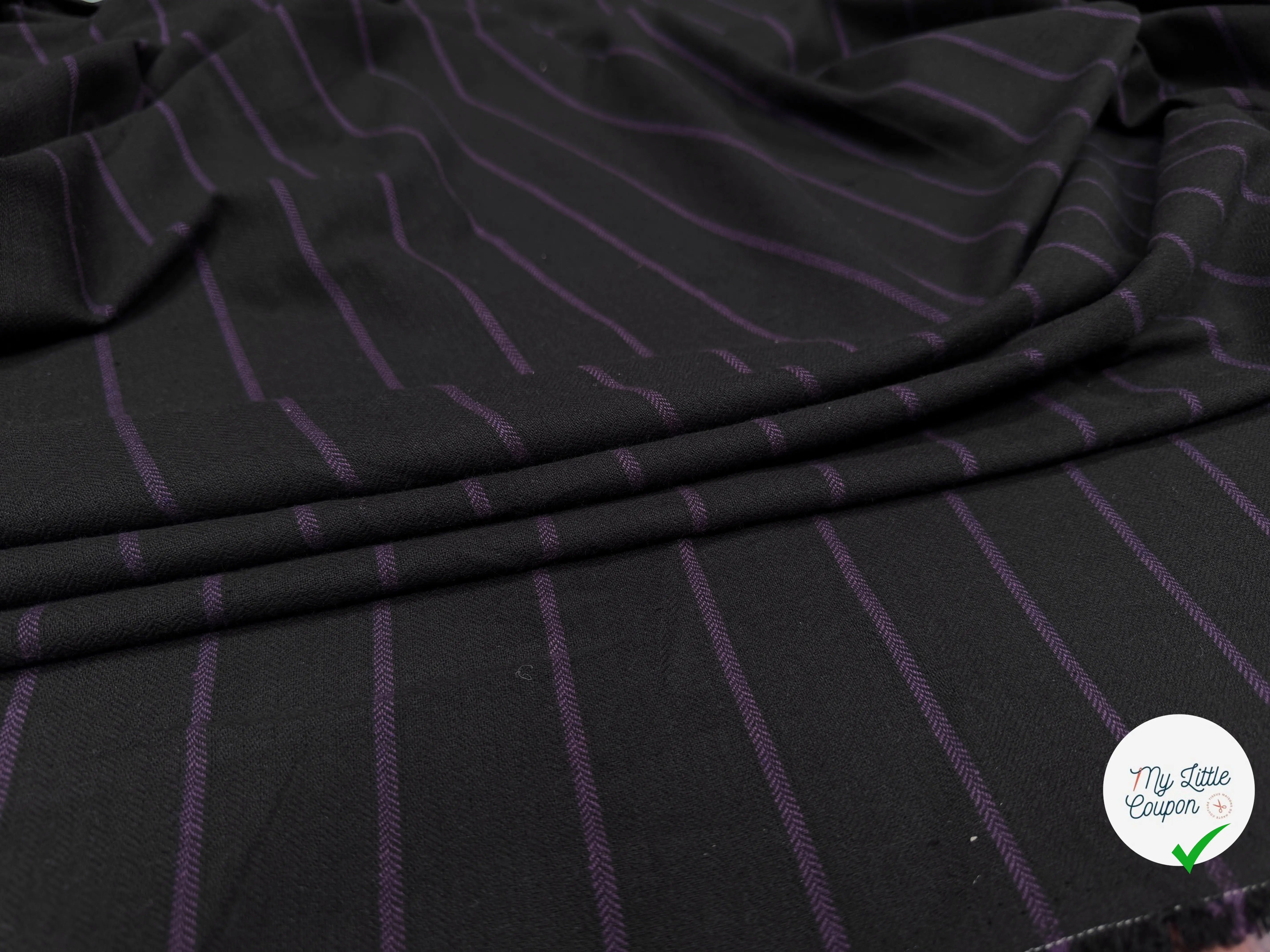 TOILE DE COTON NOIR À RAYURES VIOLETTES - My Little Coupon