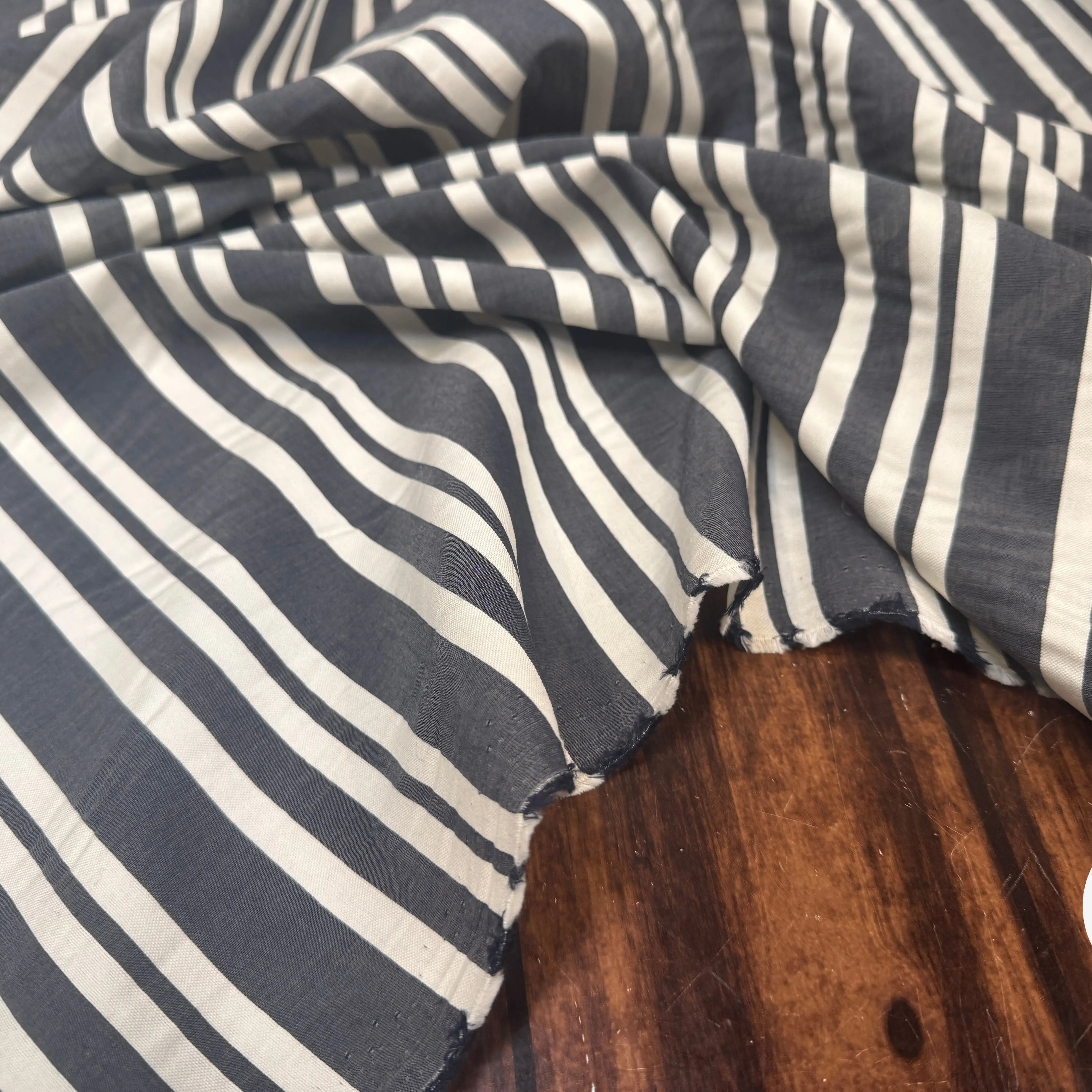 TOILE DE COTON SOIE RAYURES BLEU ET CRÈME - My Little Coupon