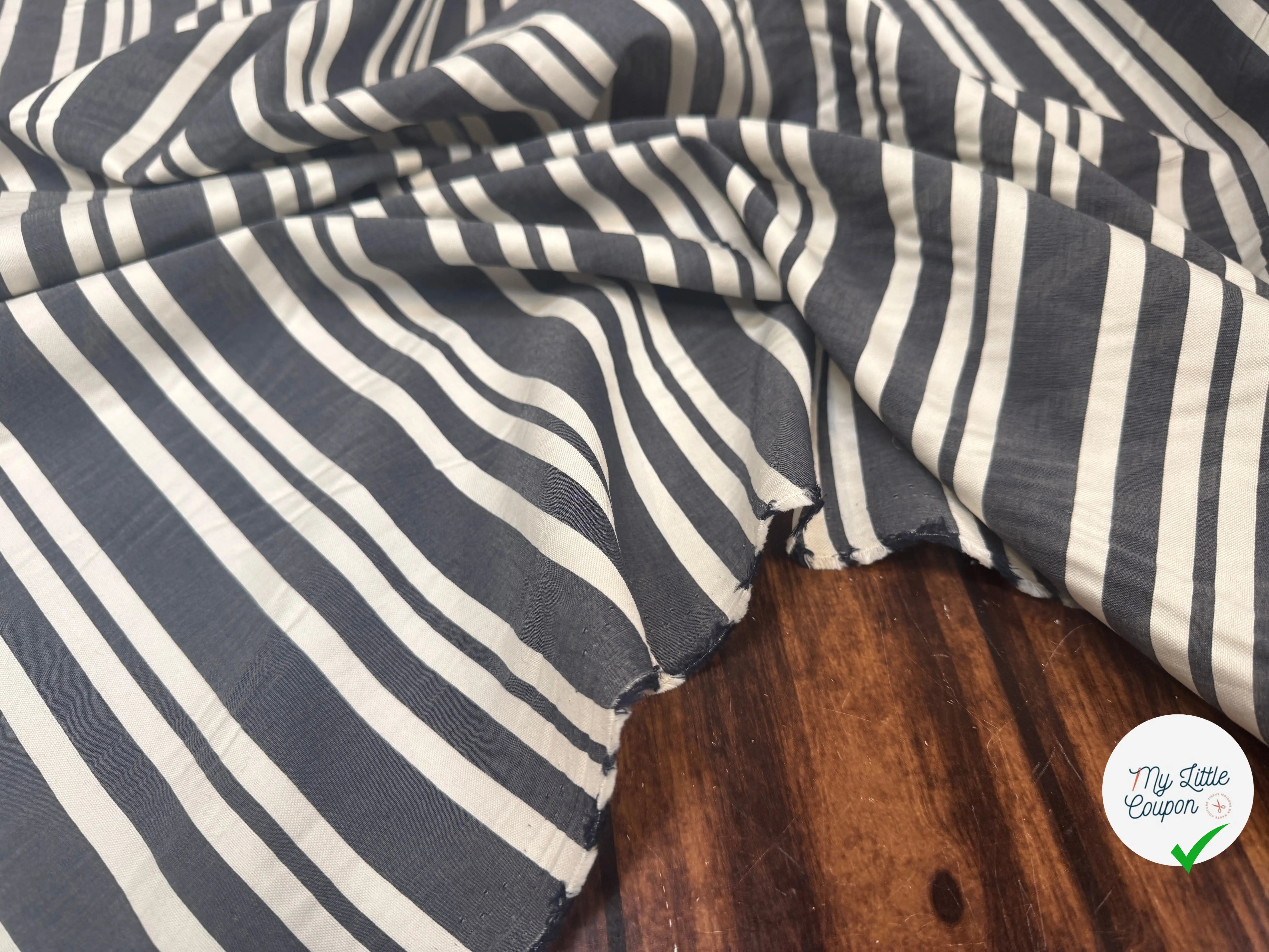 TOILE DE COTON SOIE RAYURES BLEU ET CRÈME - My Little Coupon