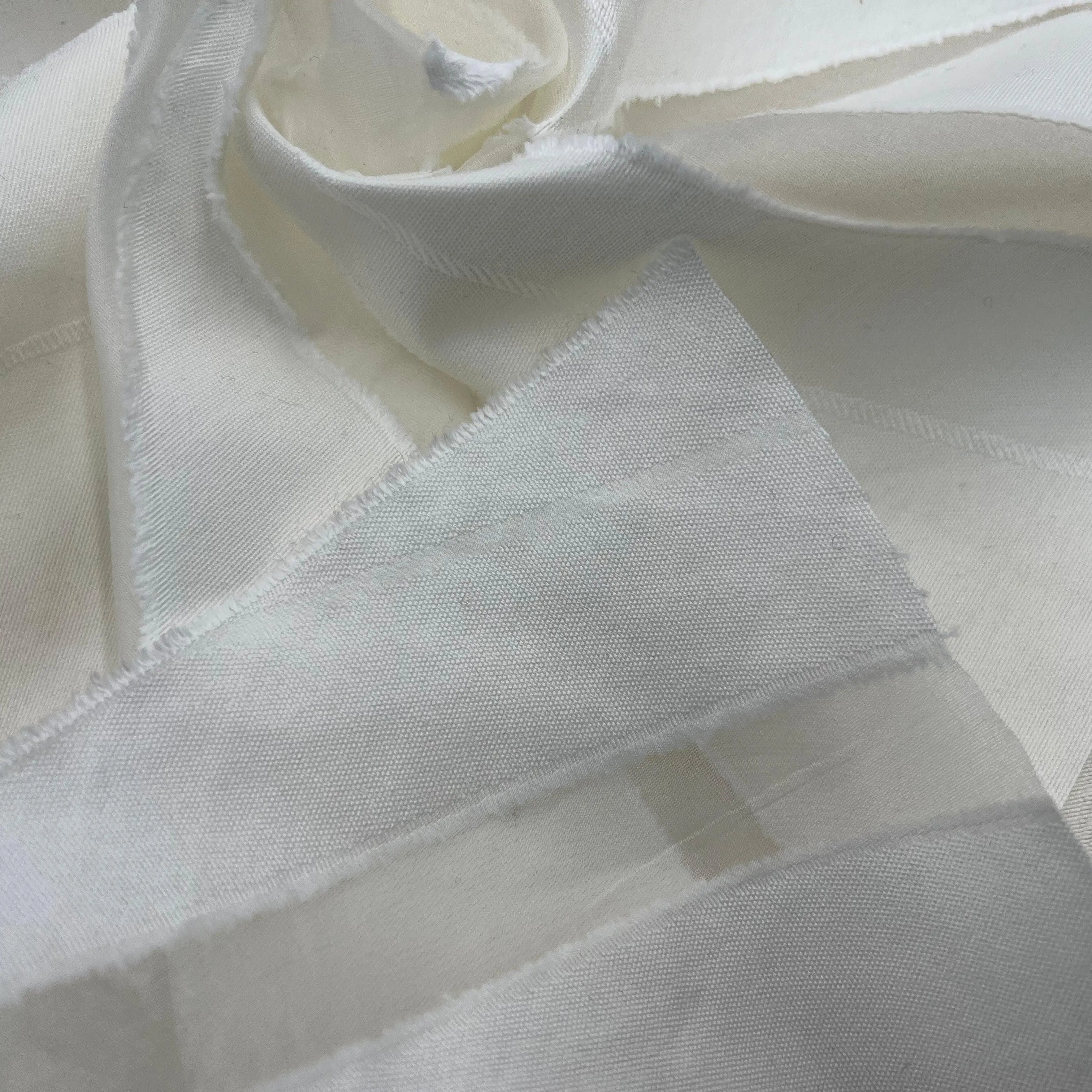 TOILE GÉOMÉTRIQUE FIL COUPÉ BLANC - coupon de tissu de 3 mètres - My Little Coupon - tissu - coudre