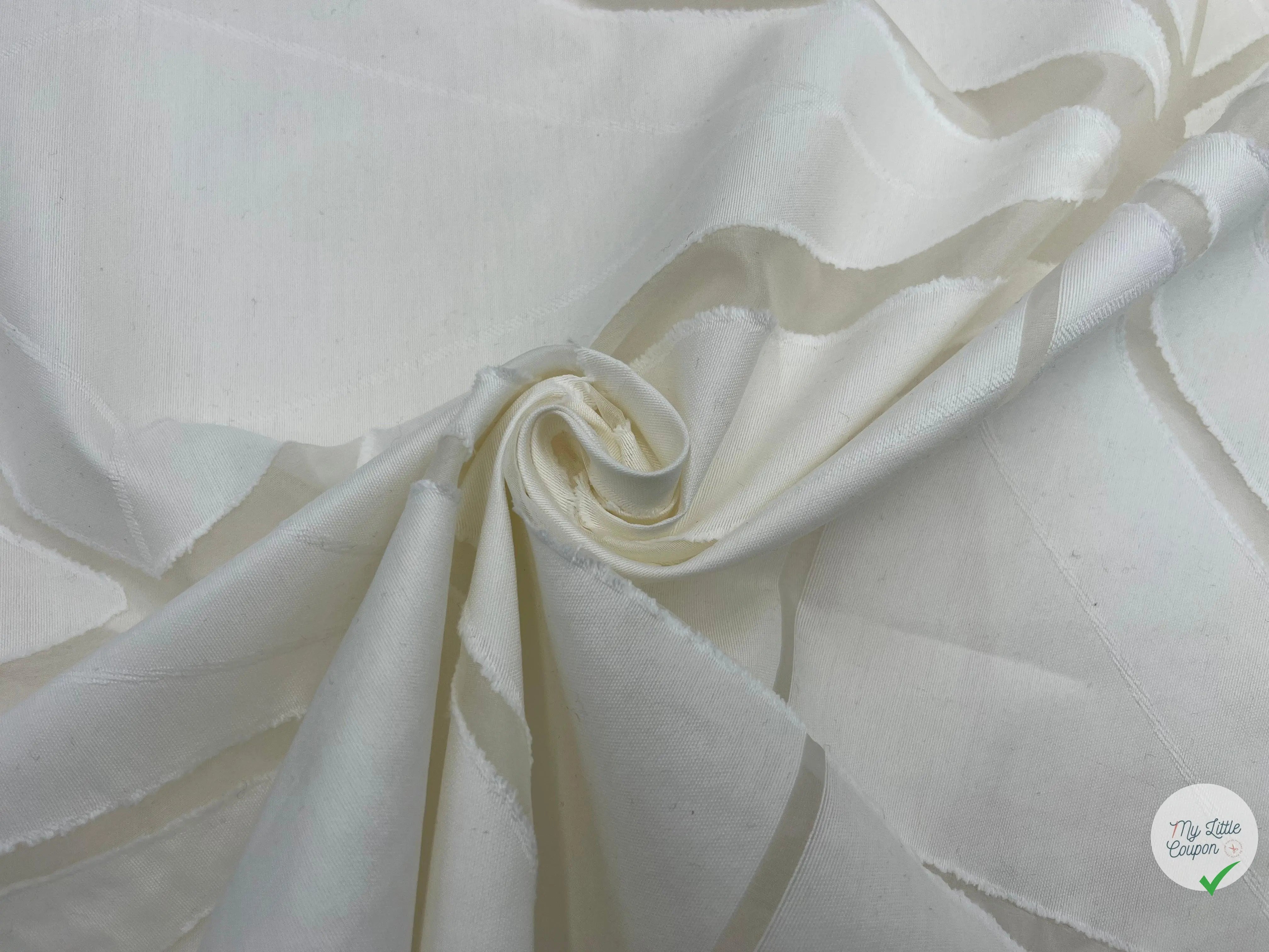 TOILE GĂOMĂTRIQUE FIL COUPĂ BLANC - coupon de tissu de 3 mĂštres - My Little Coupon - tissu - coudre