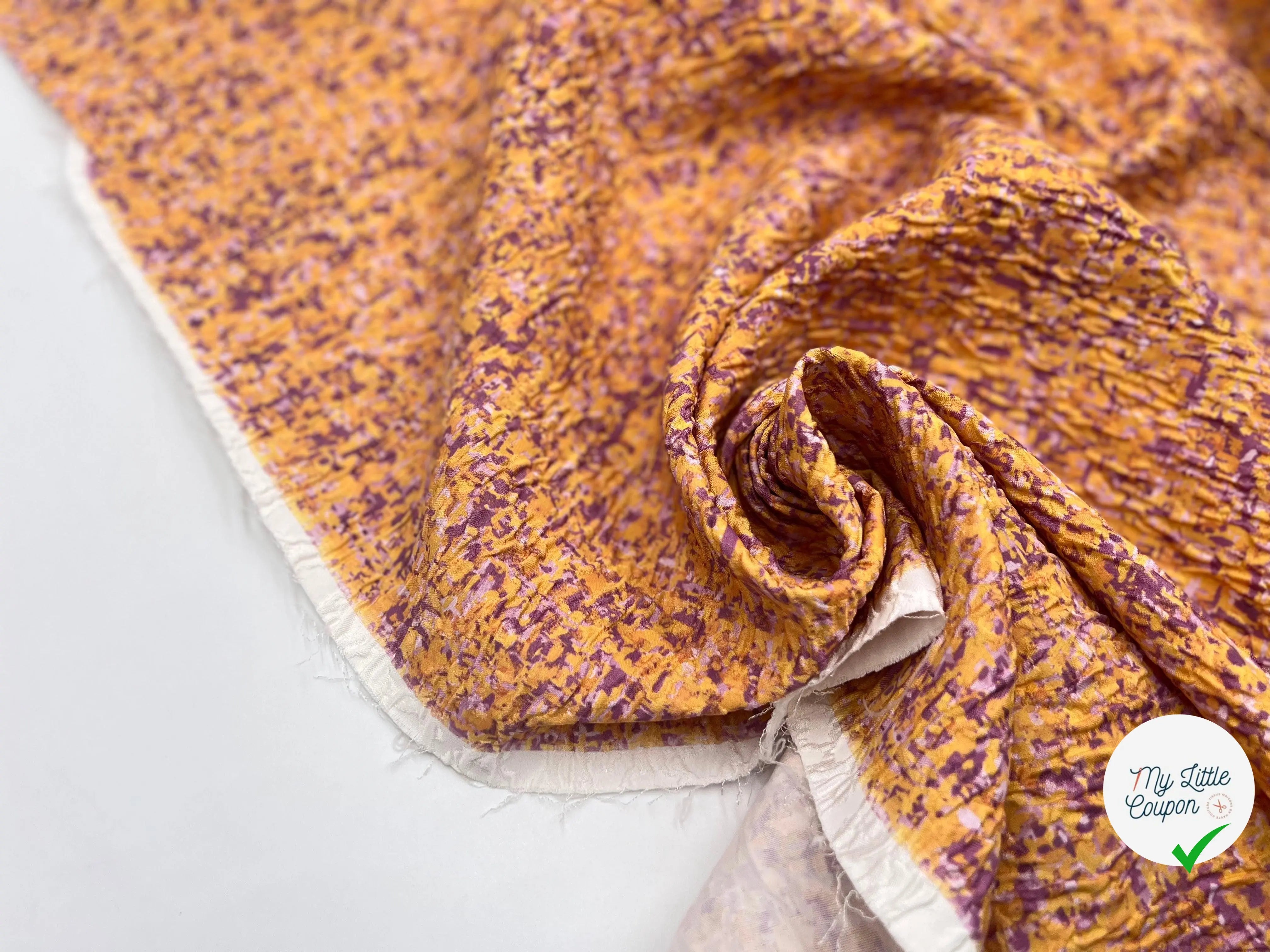 TOILE IMPRIMÉE GAUFRÉE STRETCH - My Little Coupon - tissu - coudre