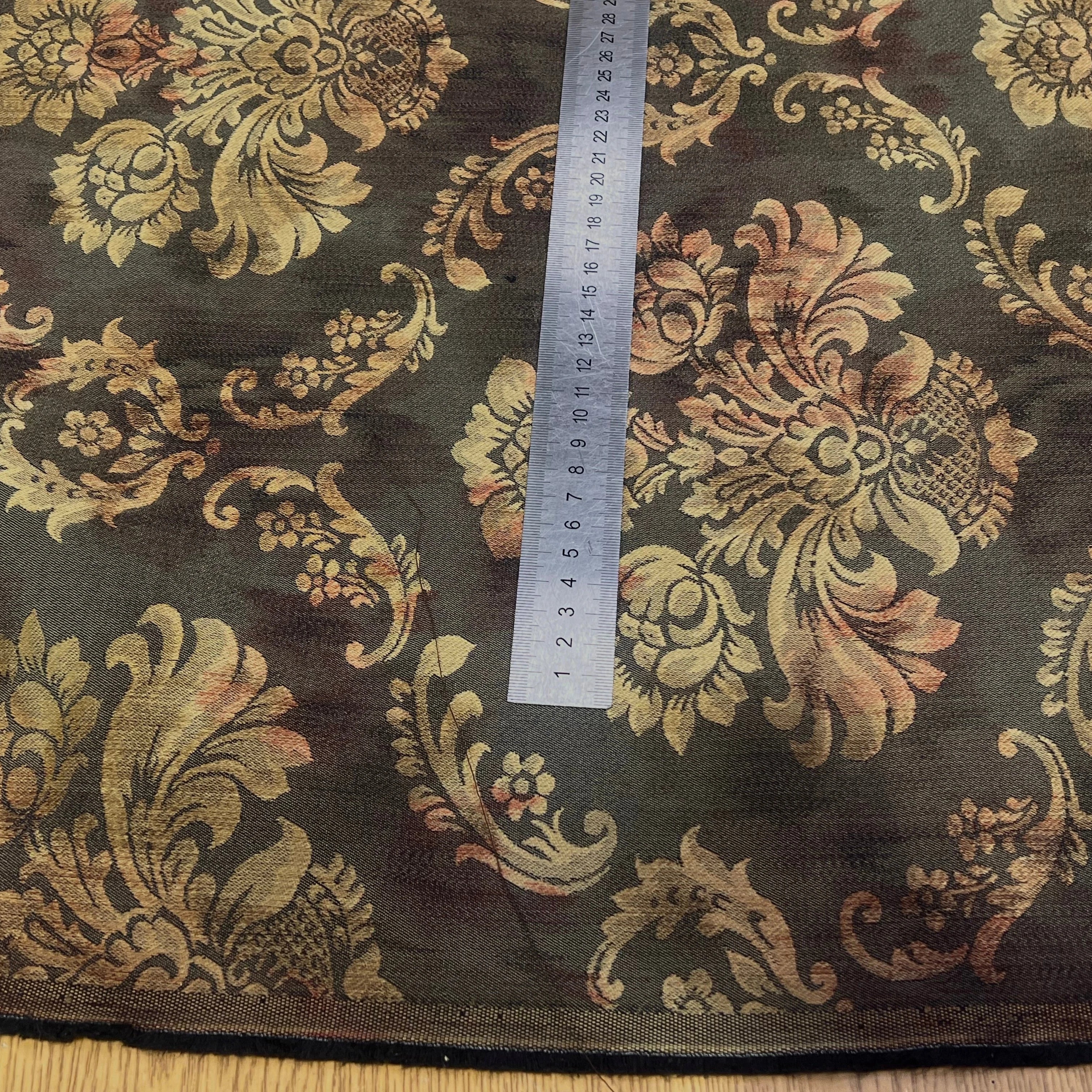 TOILE JACQUARD LOURDE BAROQUE - My Little Coupon