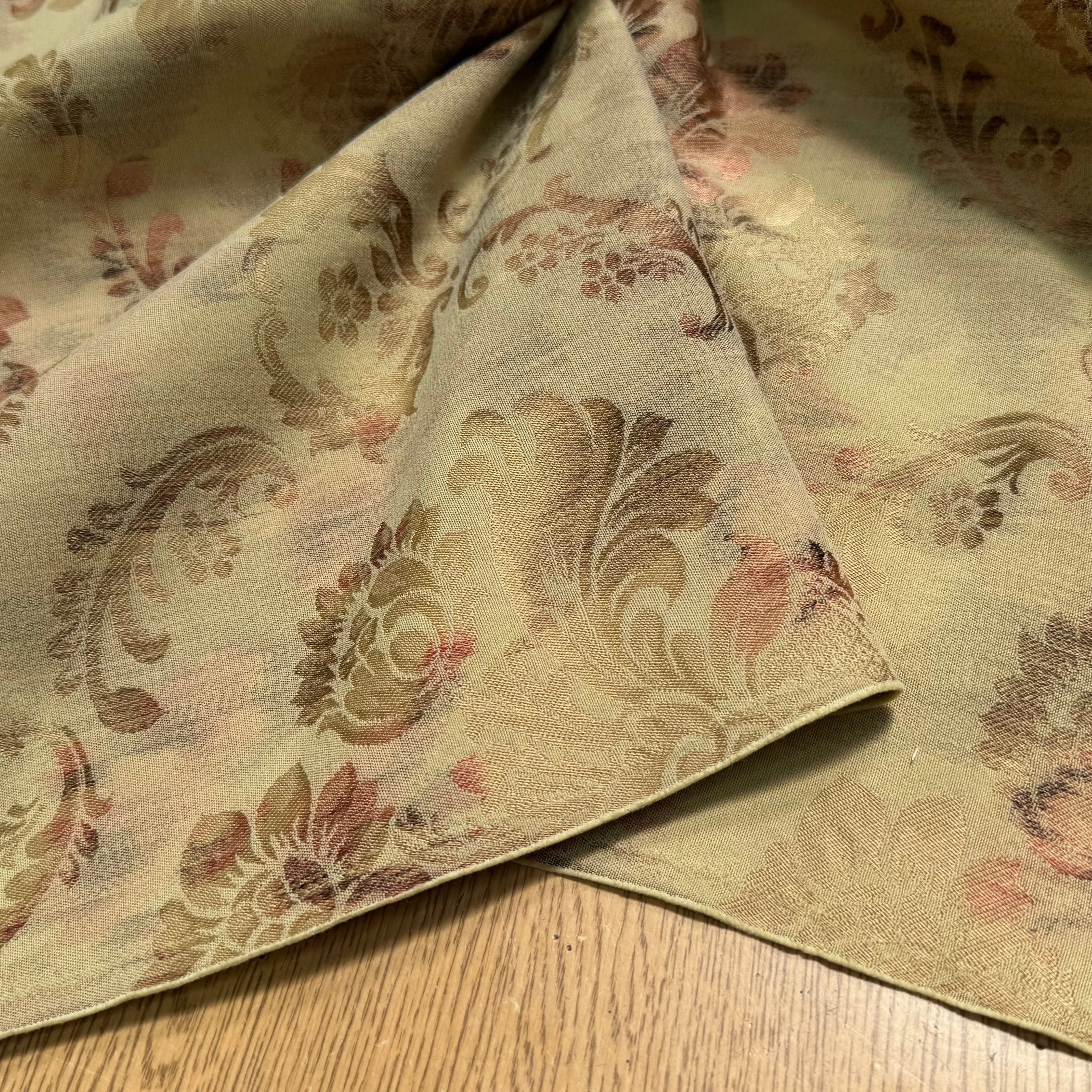 TOILE JACQUARD LOURDE IMPÉRIAL MOTIFS FLORAUX - My Little Coupon