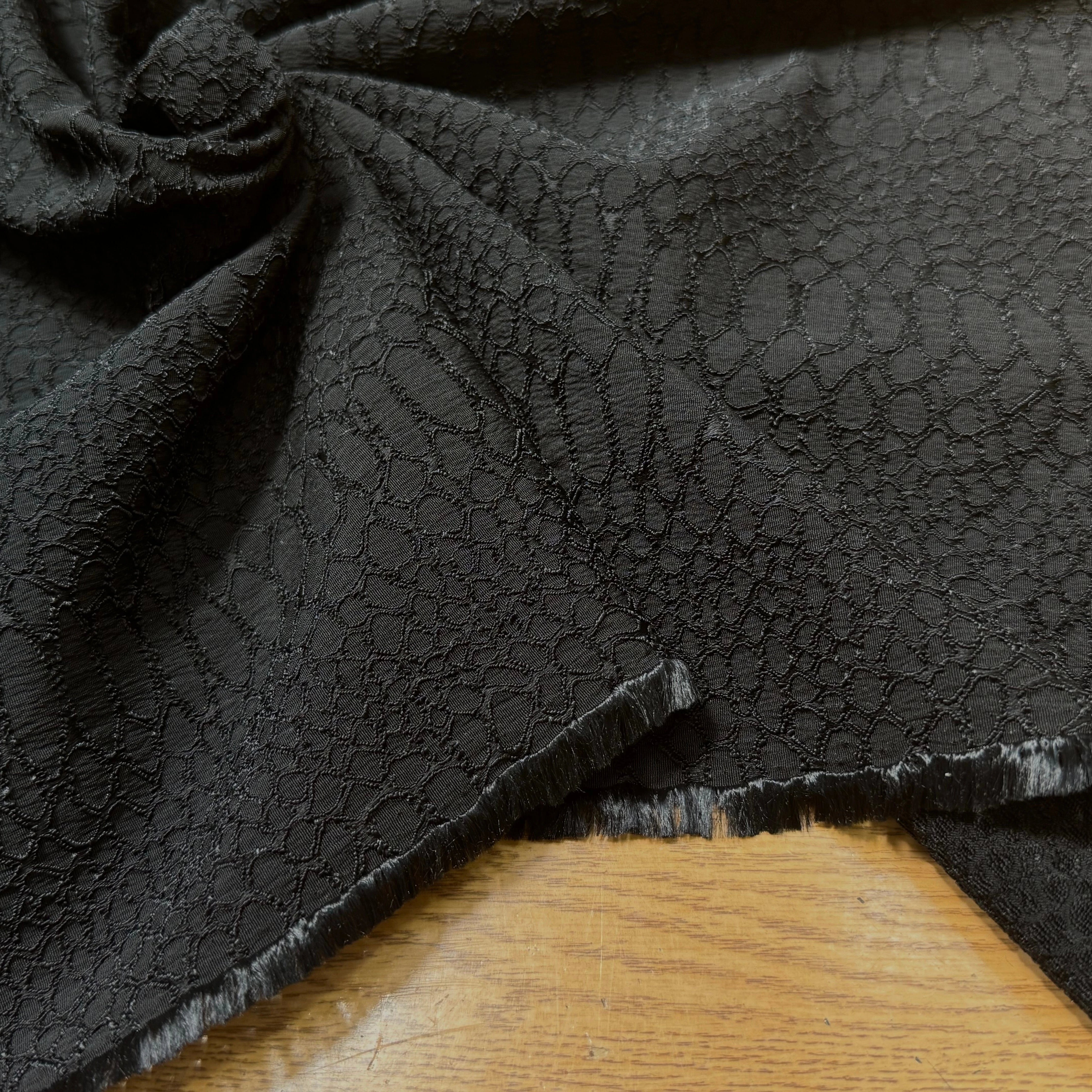 TOILE JACQUARD STRETCH NOIR 440 - My Little Coupon