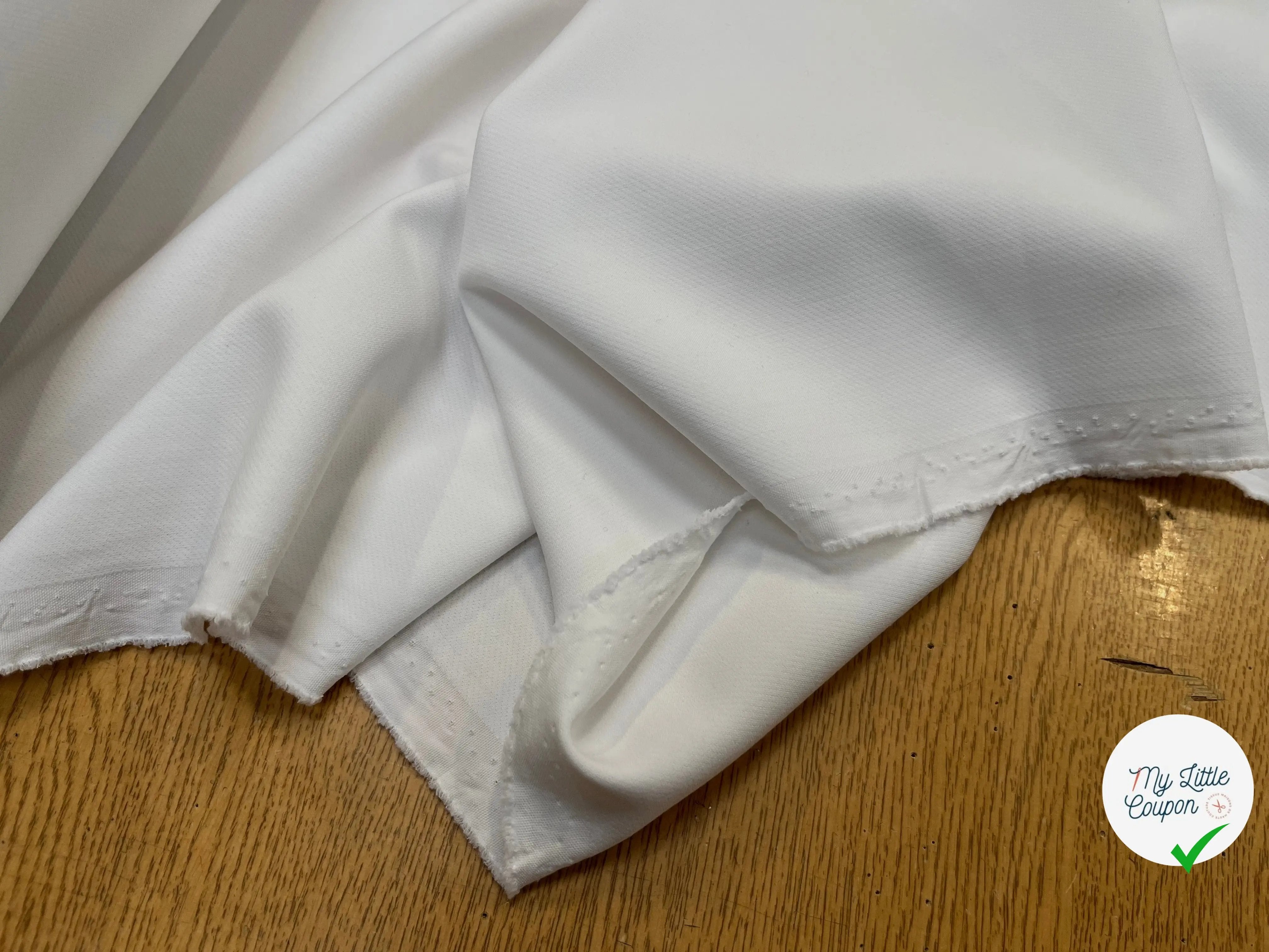 TOILE OWENS COUTURE FLUIDE STRETCH POLYVISCOSE UNI BLANC - My Little Coupon