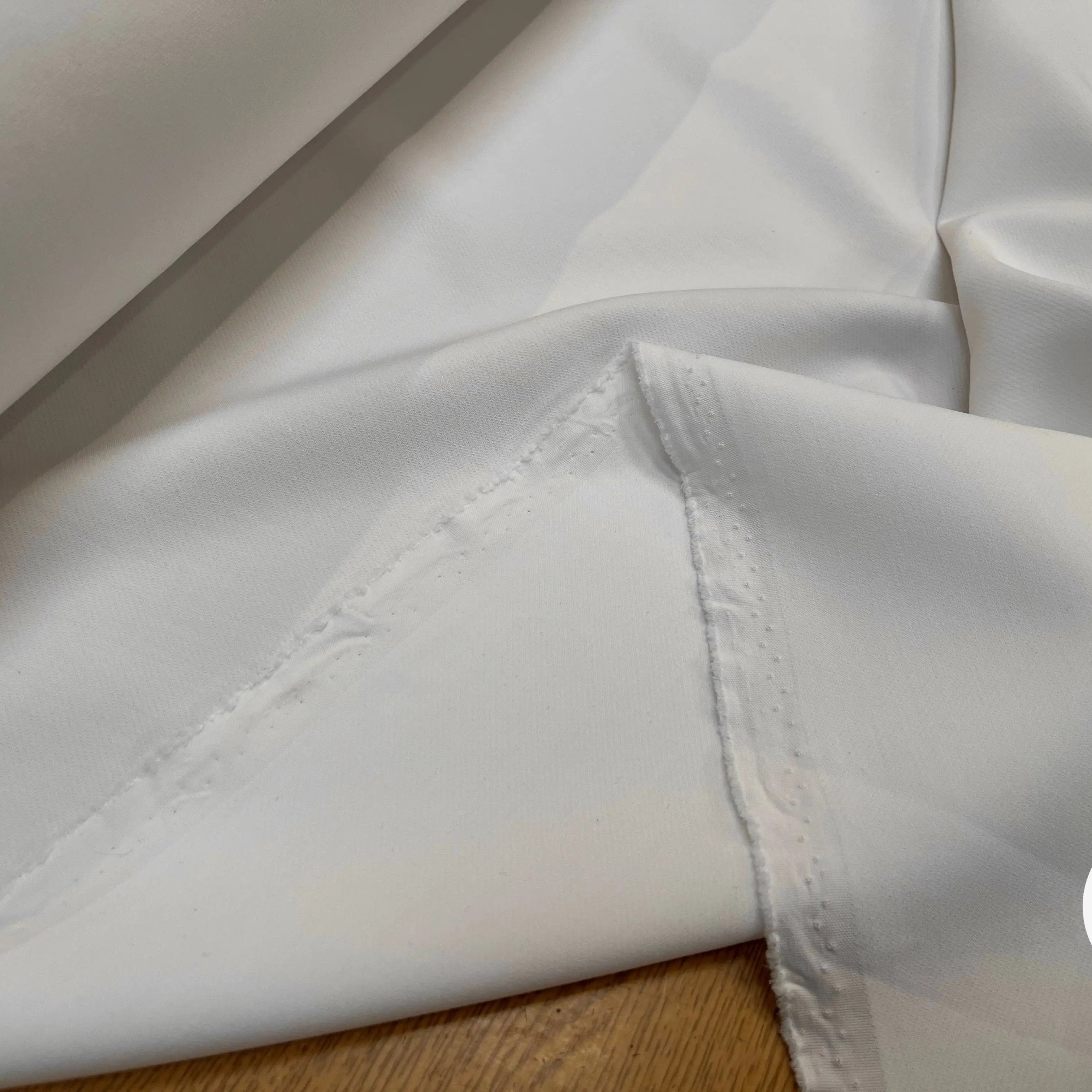 TOILE OWENS COUTURE FLUIDE STRETCH POLYVISCOSE UNI BLANC - My Little Coupon