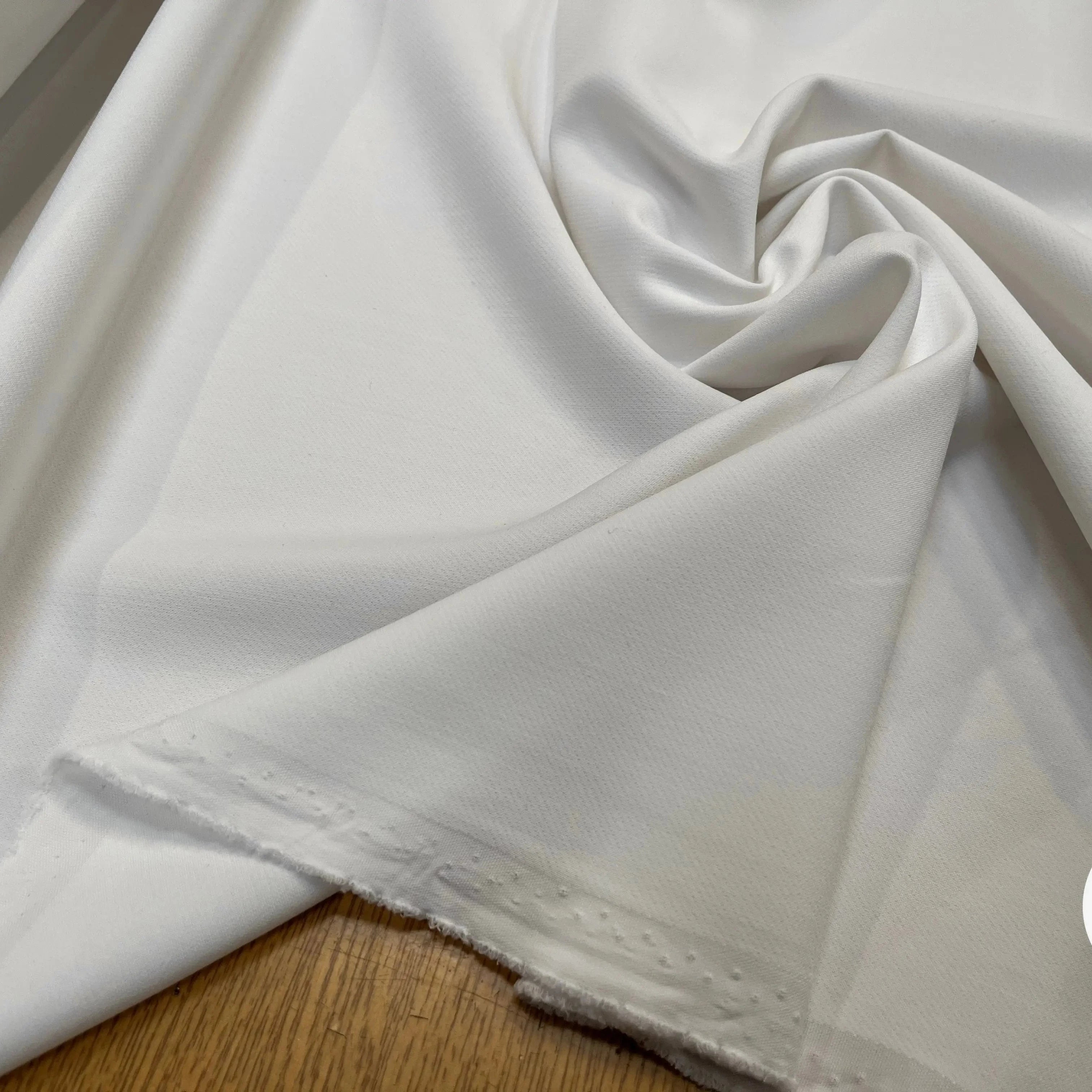 TOILE OWENS COUTURE FLUIDE STRETCH POLYVISCOSE UNI BLANC - My Little Coupon