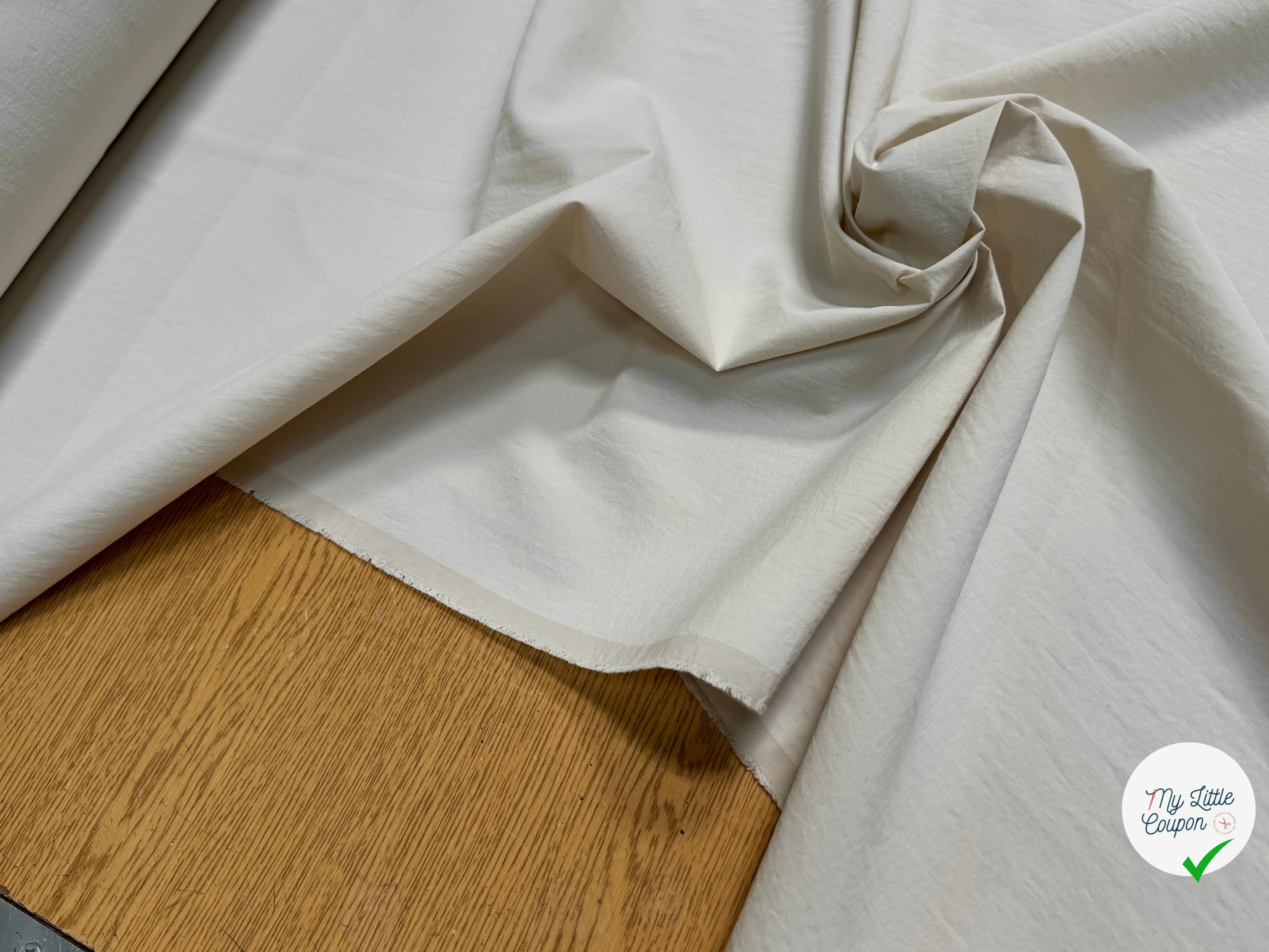 TOILE POLYAMIDE FAÇON CREPE ÉCRU BELLE TENUE - My Little Coupon