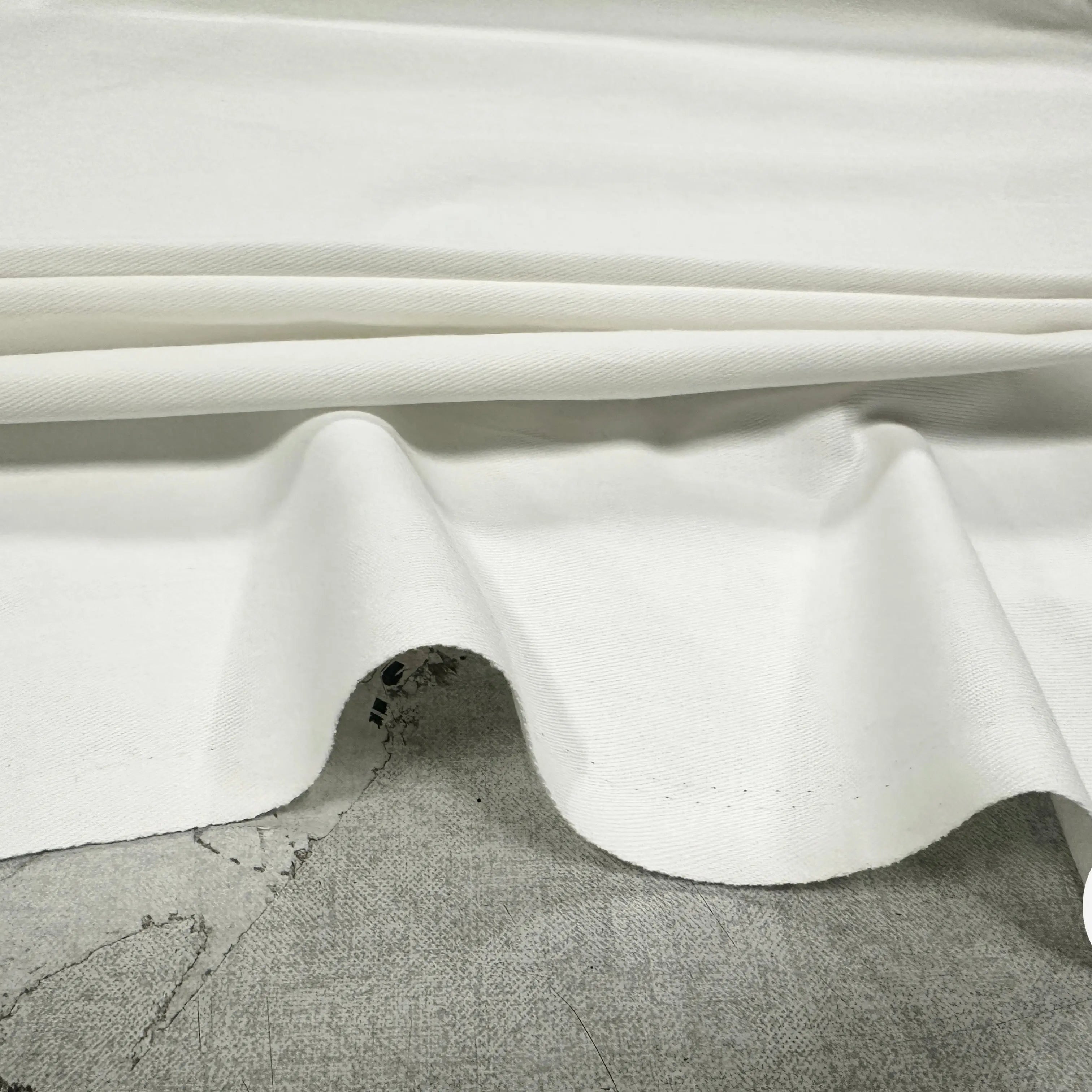 TOILE POLYVISCOSE STRETCH BLANC CASSÉ MLC INTERN