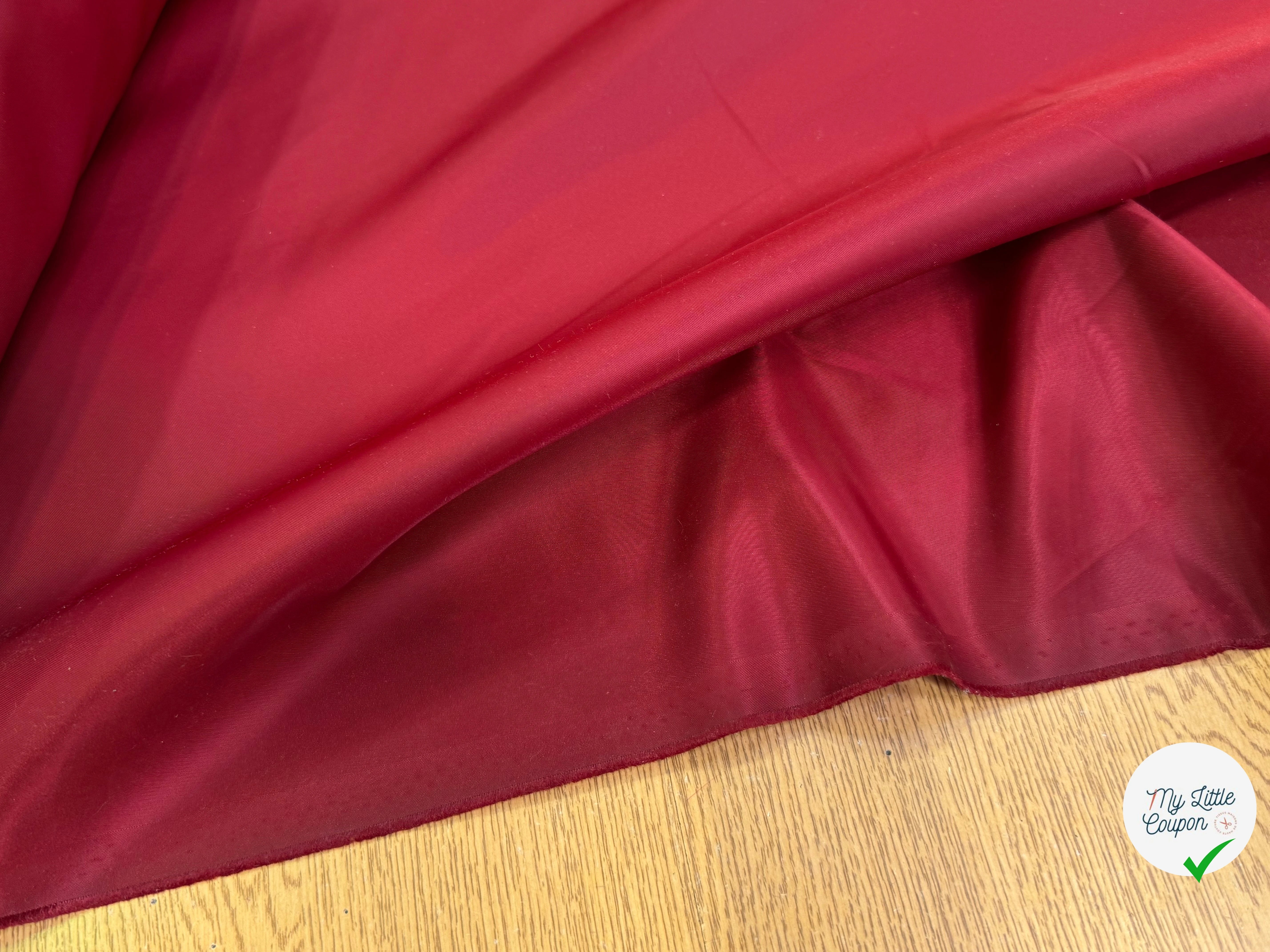 TOILE SATIN LOURDE CRAQUANTE ROUGE BORDEAUX - My Little Coupon