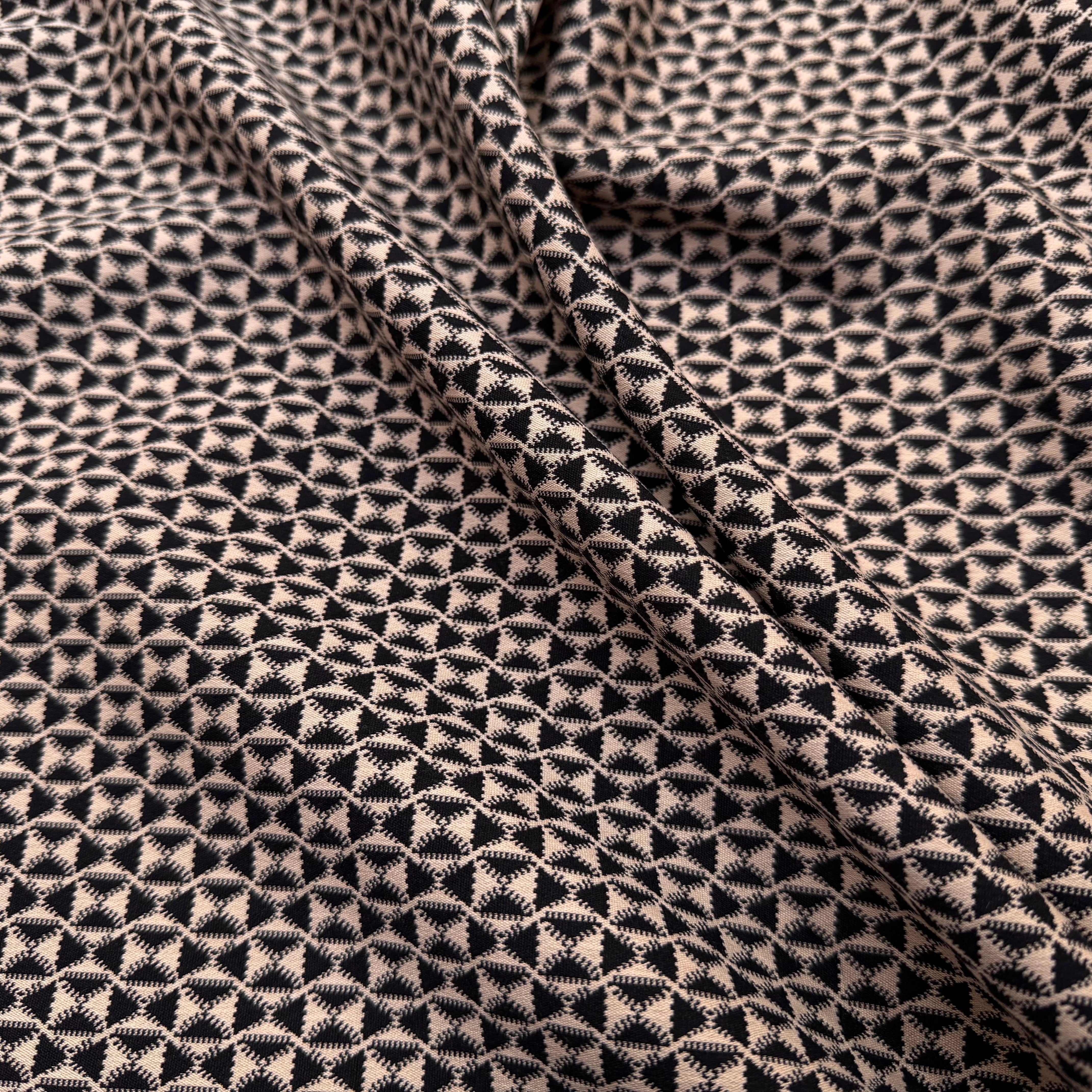 TOILE STRETCH GÉOMETRIQUE ITALIE CHIC - My Little Coupon