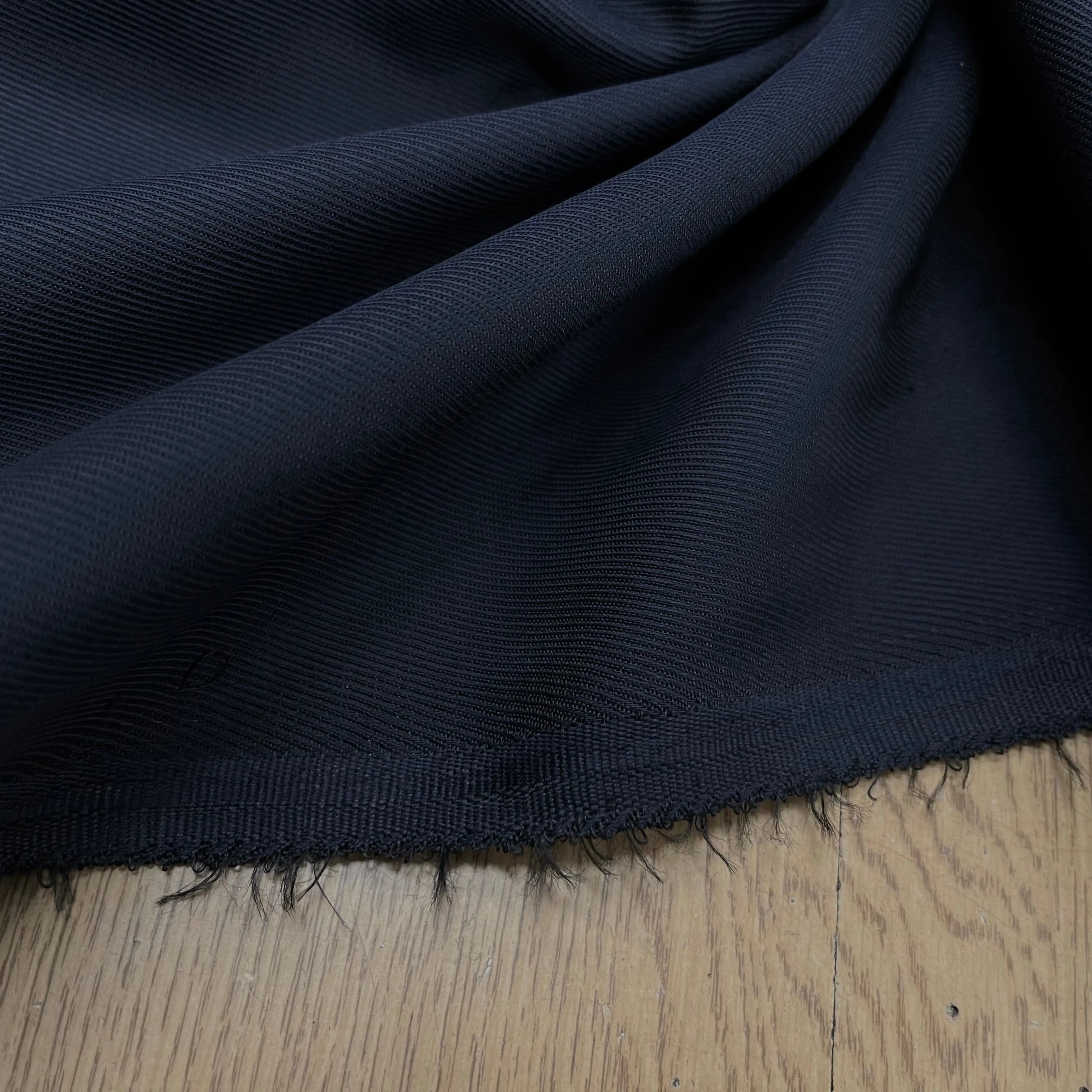 TOILE STRIÉE 60% VISCOSE BLEU MARINE - My Little Coupon