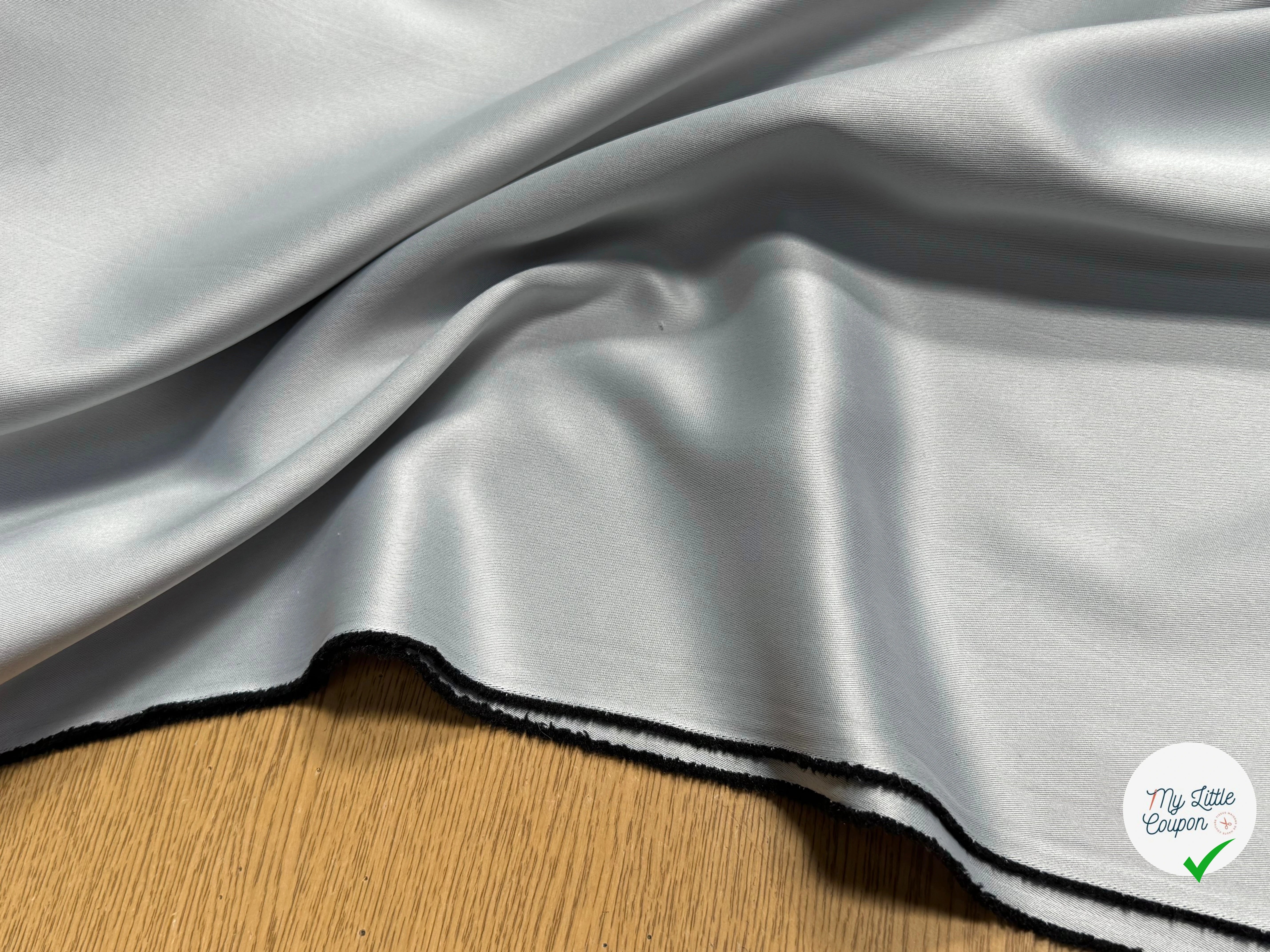 TOILE TECHNIQUE POLYAMIDE GRANDE LAIZE GRIS D'ACIER SOUPLE ASPECT PEACHSKIN - My Little Coupon