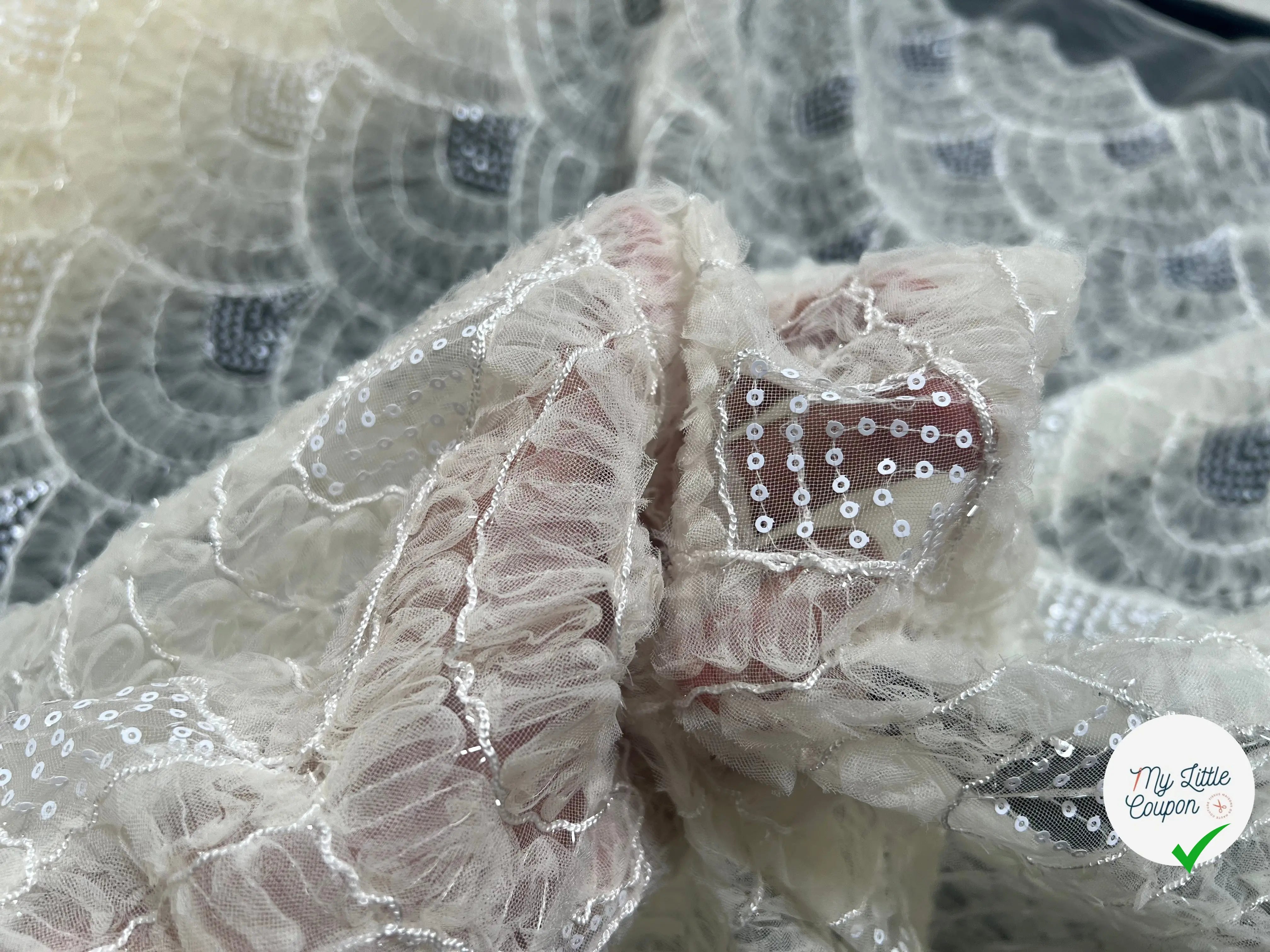 TULLE FESTONNÉ REBRODÉ PAILLETÉ SUBLIME INSPIRATION ART DÉCO - coupon de tissu de 3 mètres - My Little Coupon - tissu - coudre