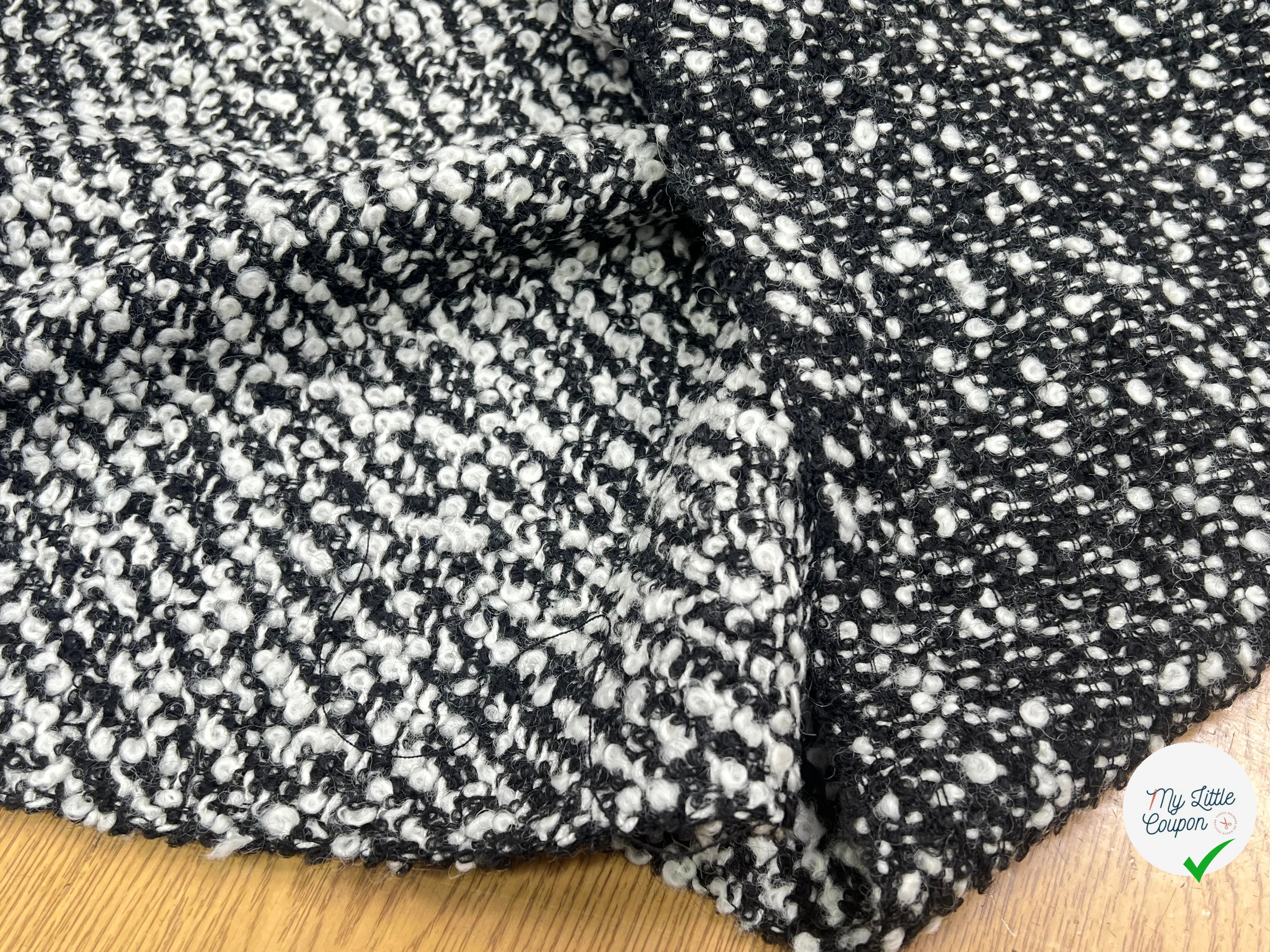 TWEED BOUCLETTE BLANC NOIR 100% LAINE - My Little Coupon