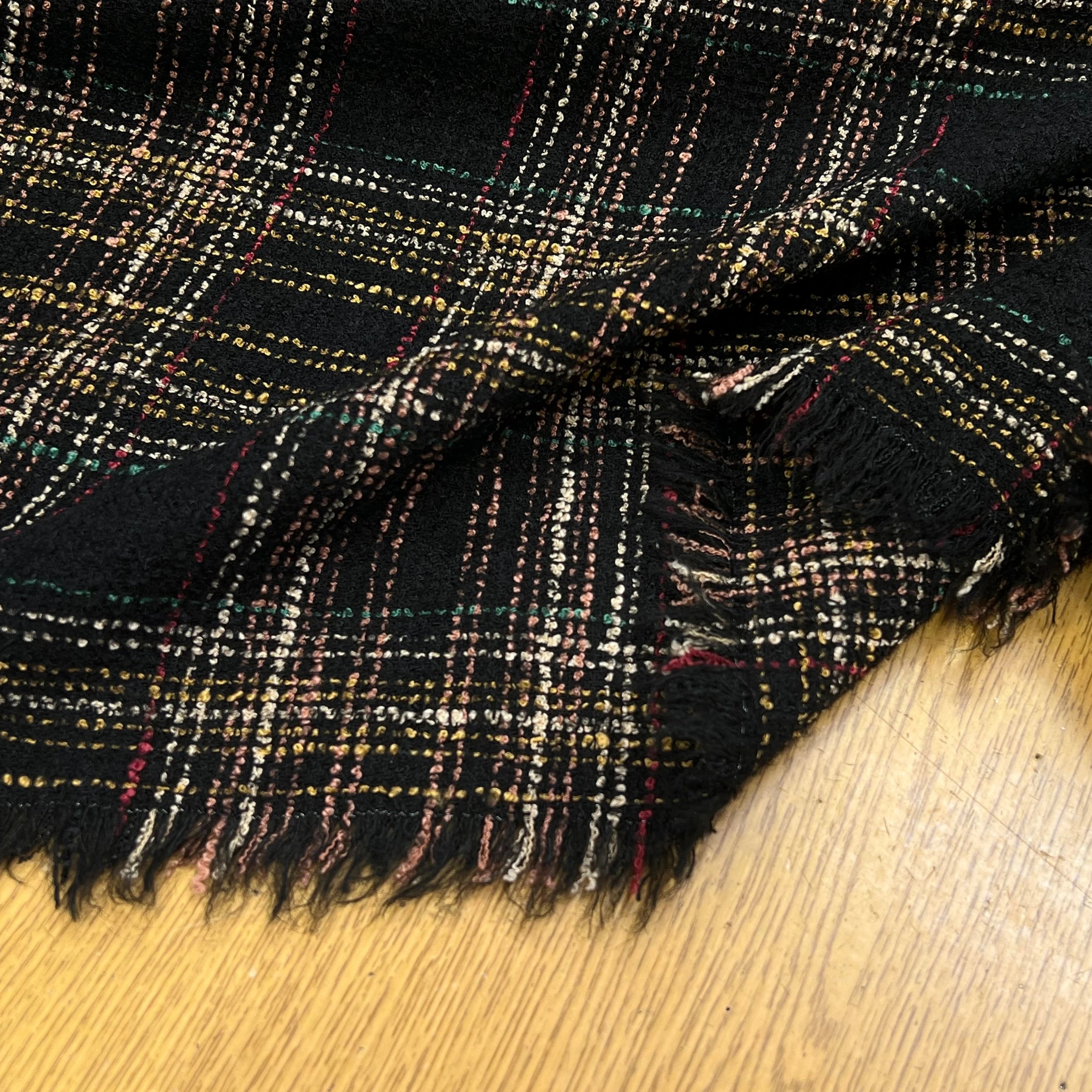 TWEED BOUCLETTE NOIR AVEC CARREAUX COLORÉS - My Little Coupon