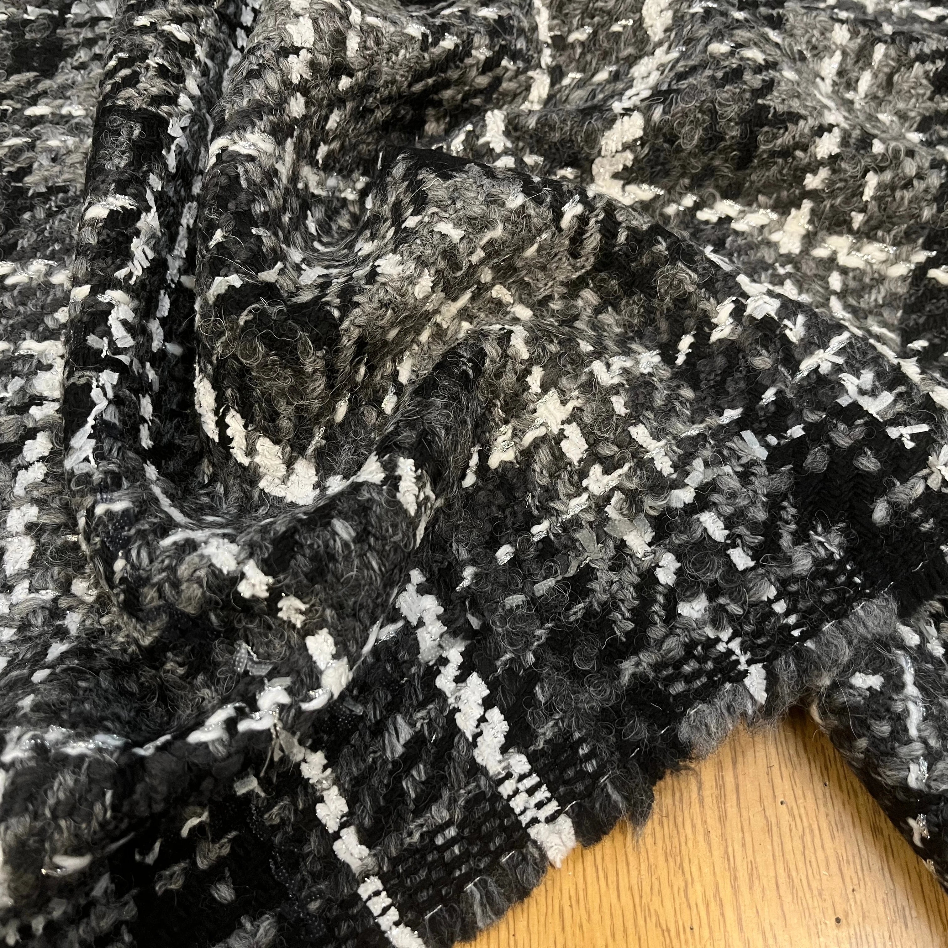 TWEED DE LAINE GRIS À CARREAUX BLANC ET NOIR PRESTIGE FRANCE - My Little Coupon