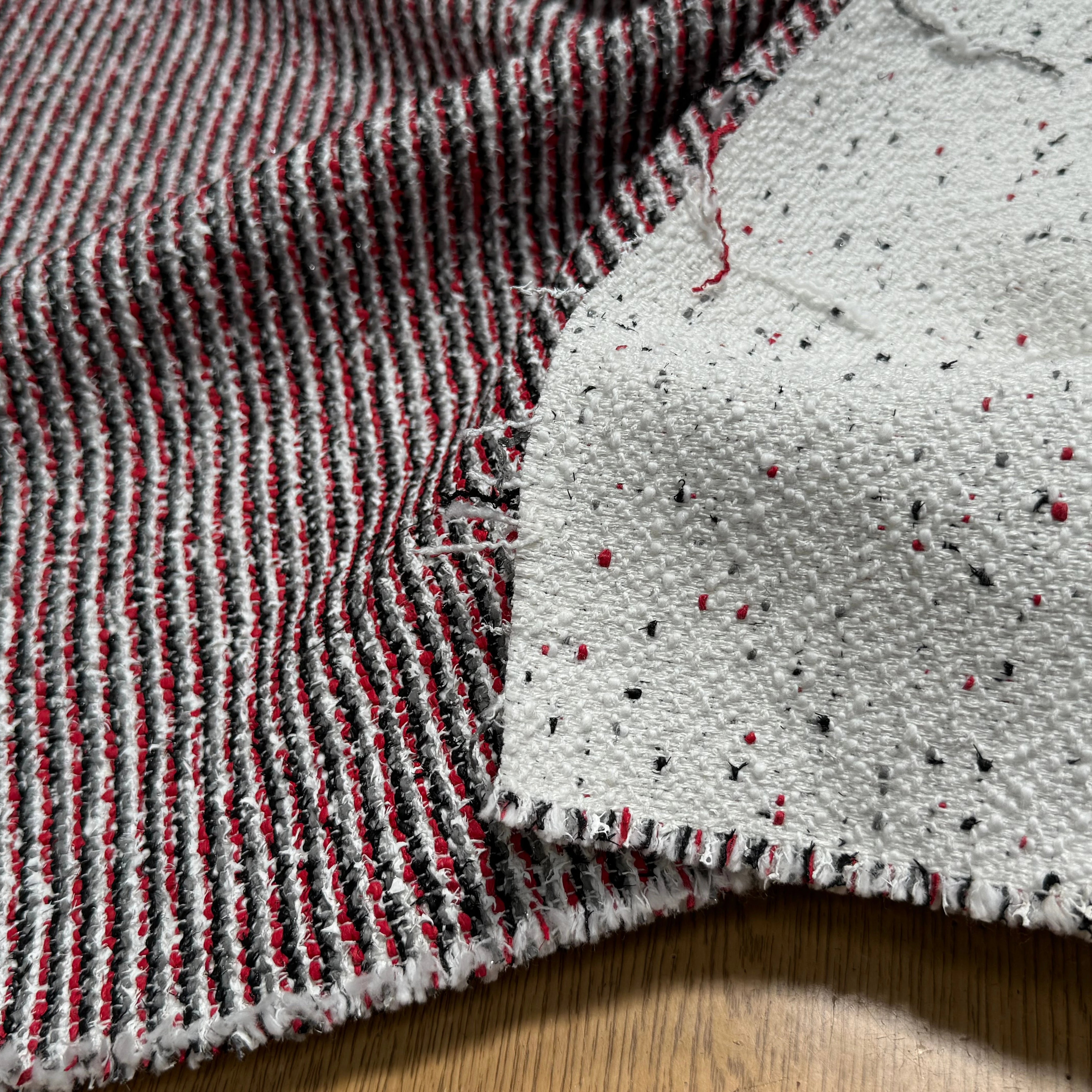 TWEED JACQUARD 24% COTON 52% LIN BLANC ROUGE - My Little Coupon