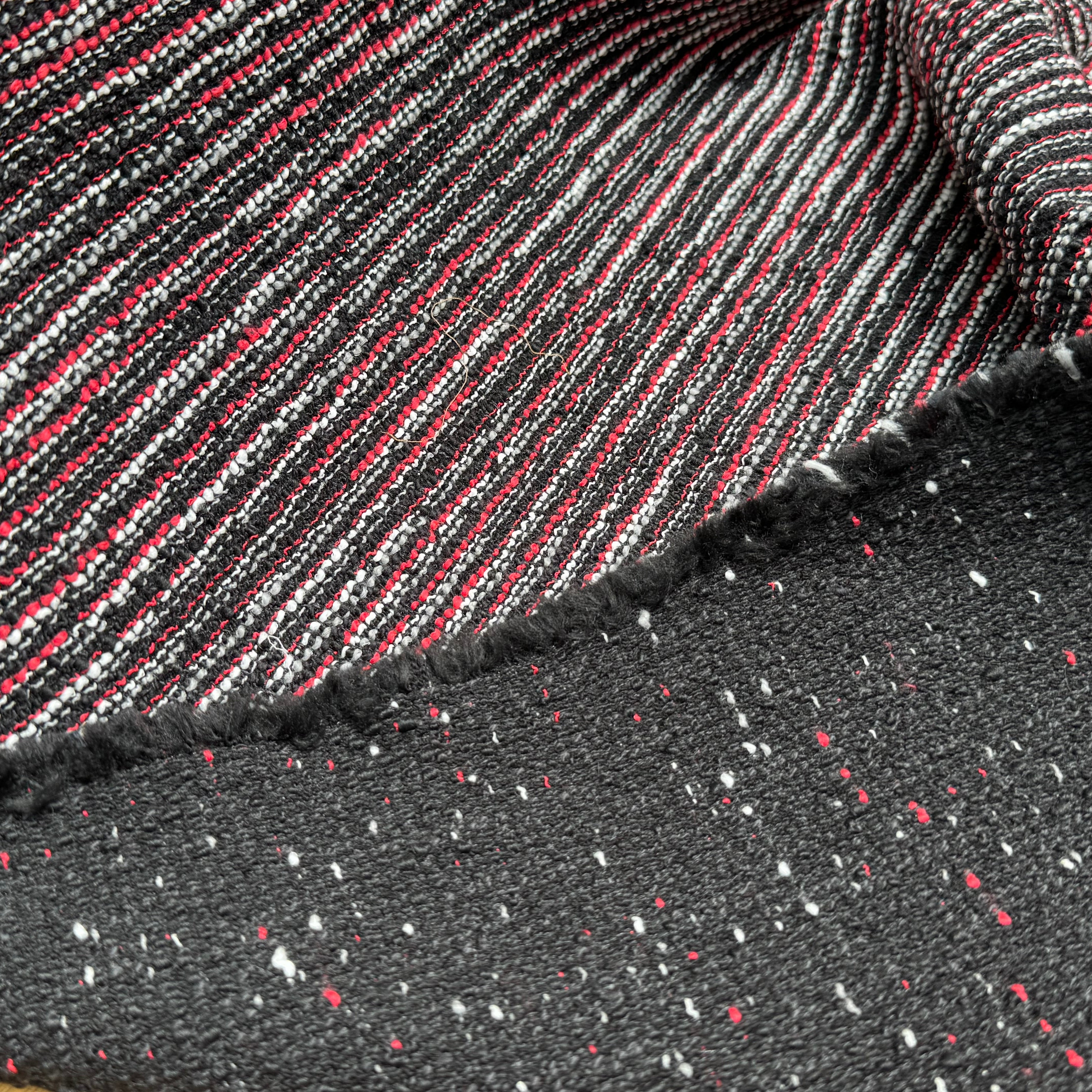 TWEED JACQUARD 36% POLYCOTON 32% COTON ET 18% LAINE NOIR ROUGE - My Little Coupon