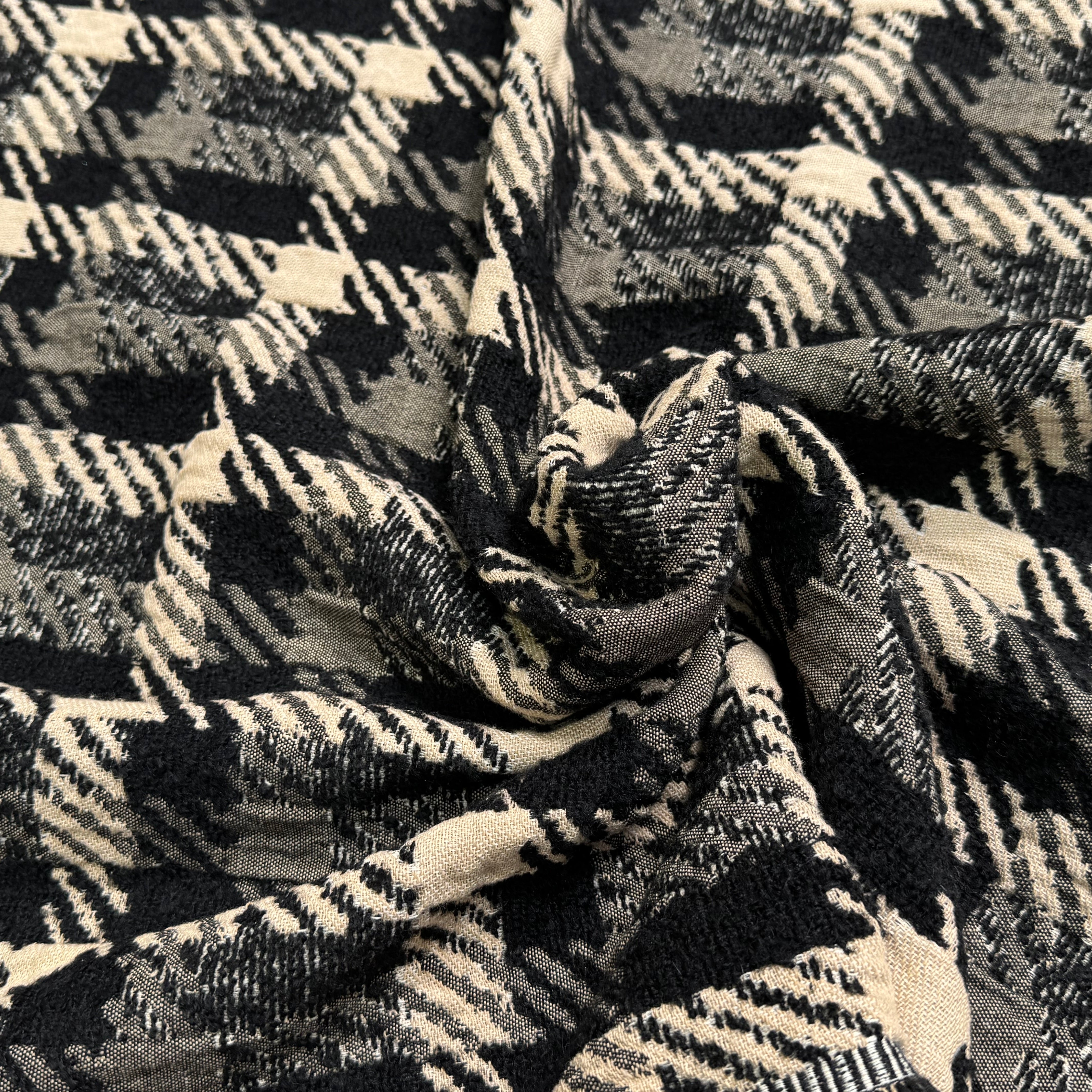 TWEED JACQUARD À CARREAUX BEIGE NOIR 61% COTON ET 7% LAINE VIERGE - My Little Coupon