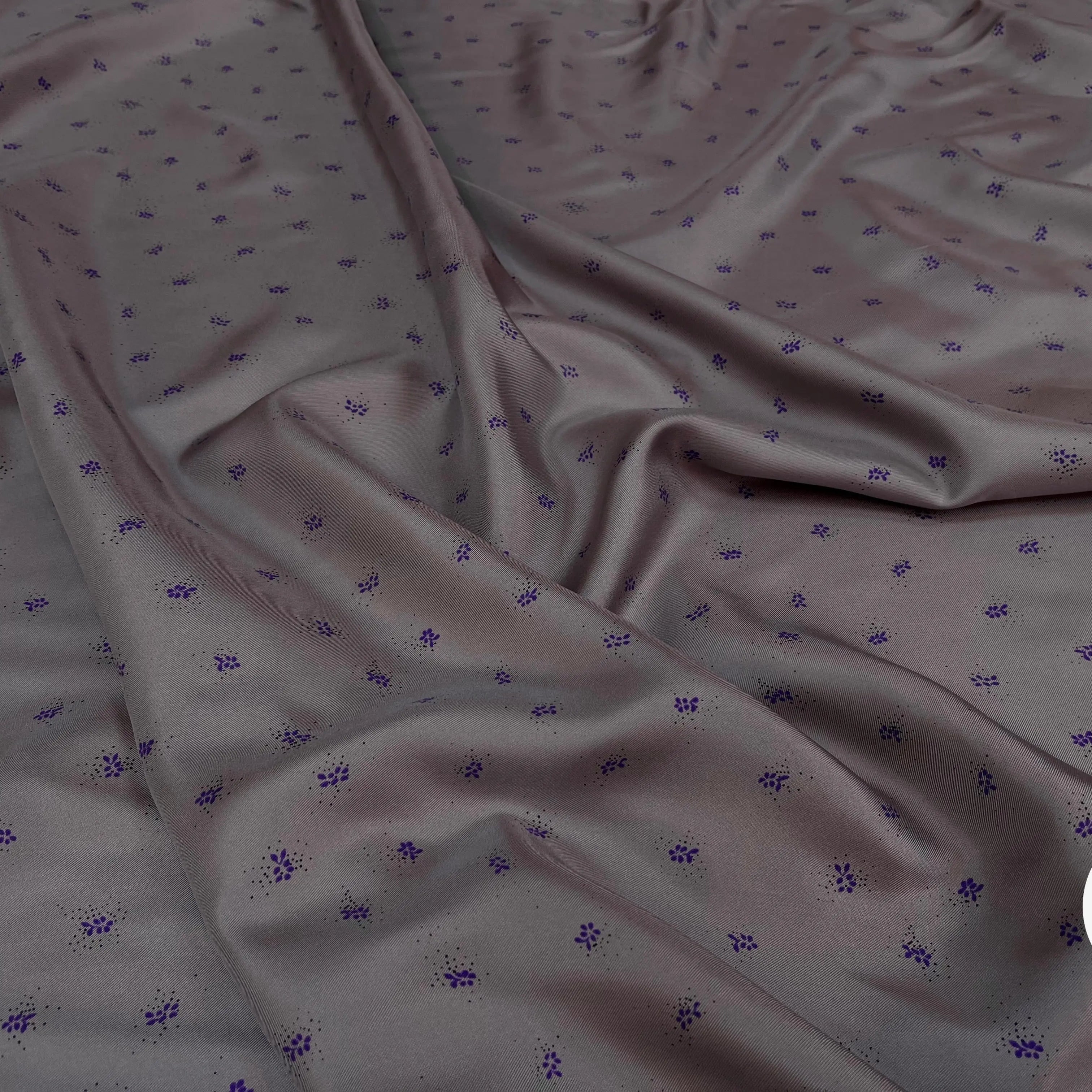 TWILL DE SOIE FOND GRIS IMPRIMÉ FLEURS - My Little Coupon