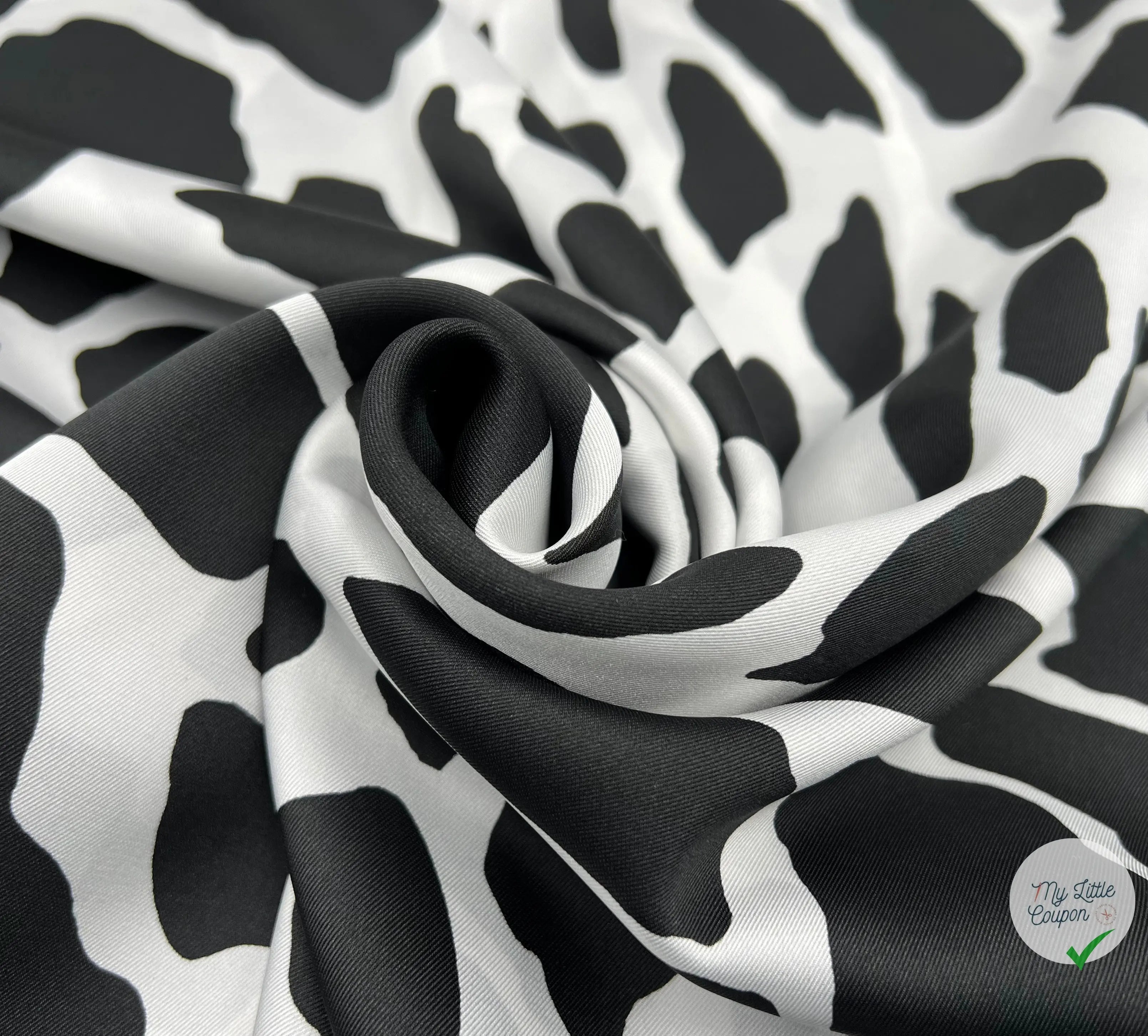 TWILL DE SOIE PETITE GIRAFE FOND BLANC OPTIQUE - My Little Coupon - tissu - coudre