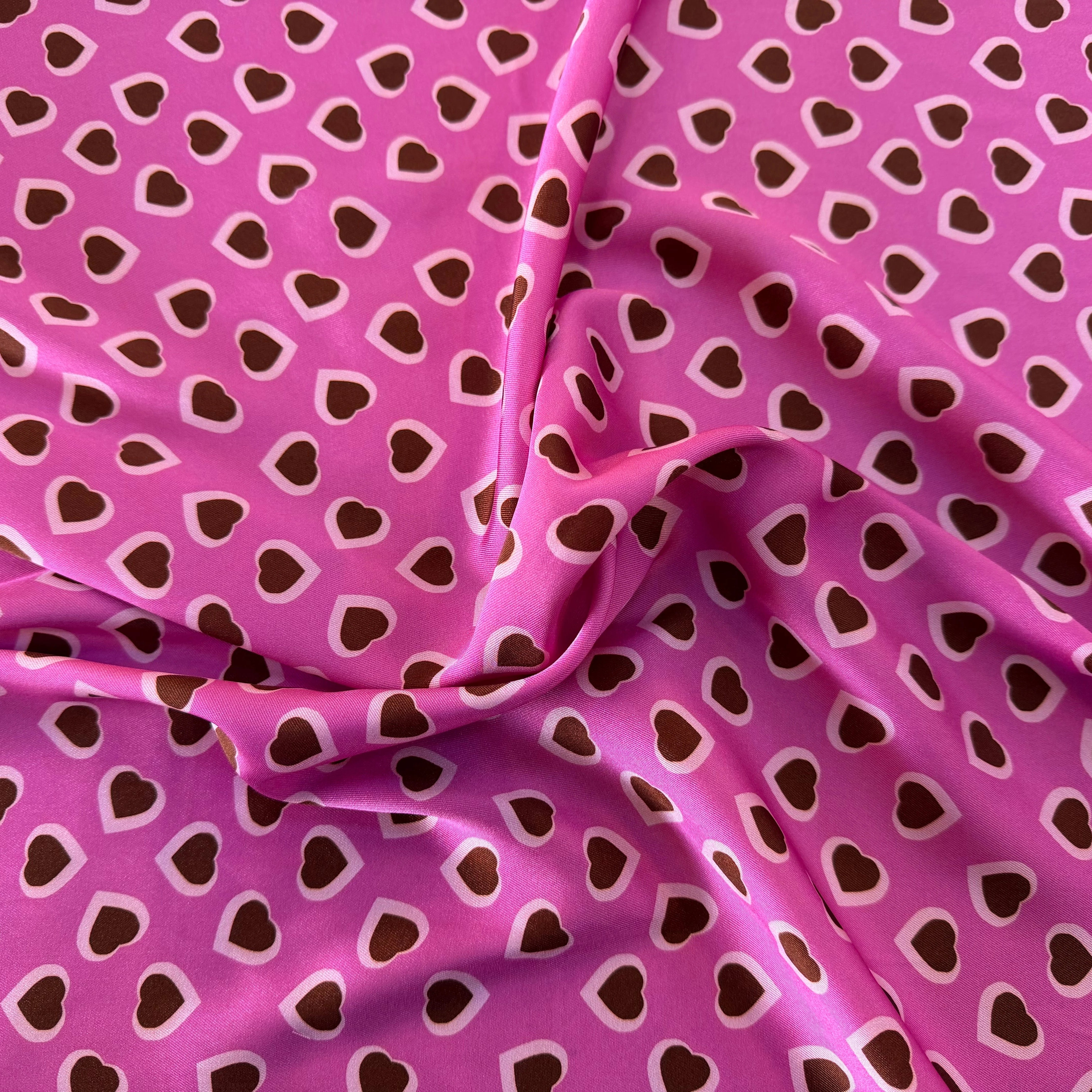 TWILL ISIDORE STAMPATO FOND ROSE CŒUR CRÈME ET MARRON - My Little Coupon