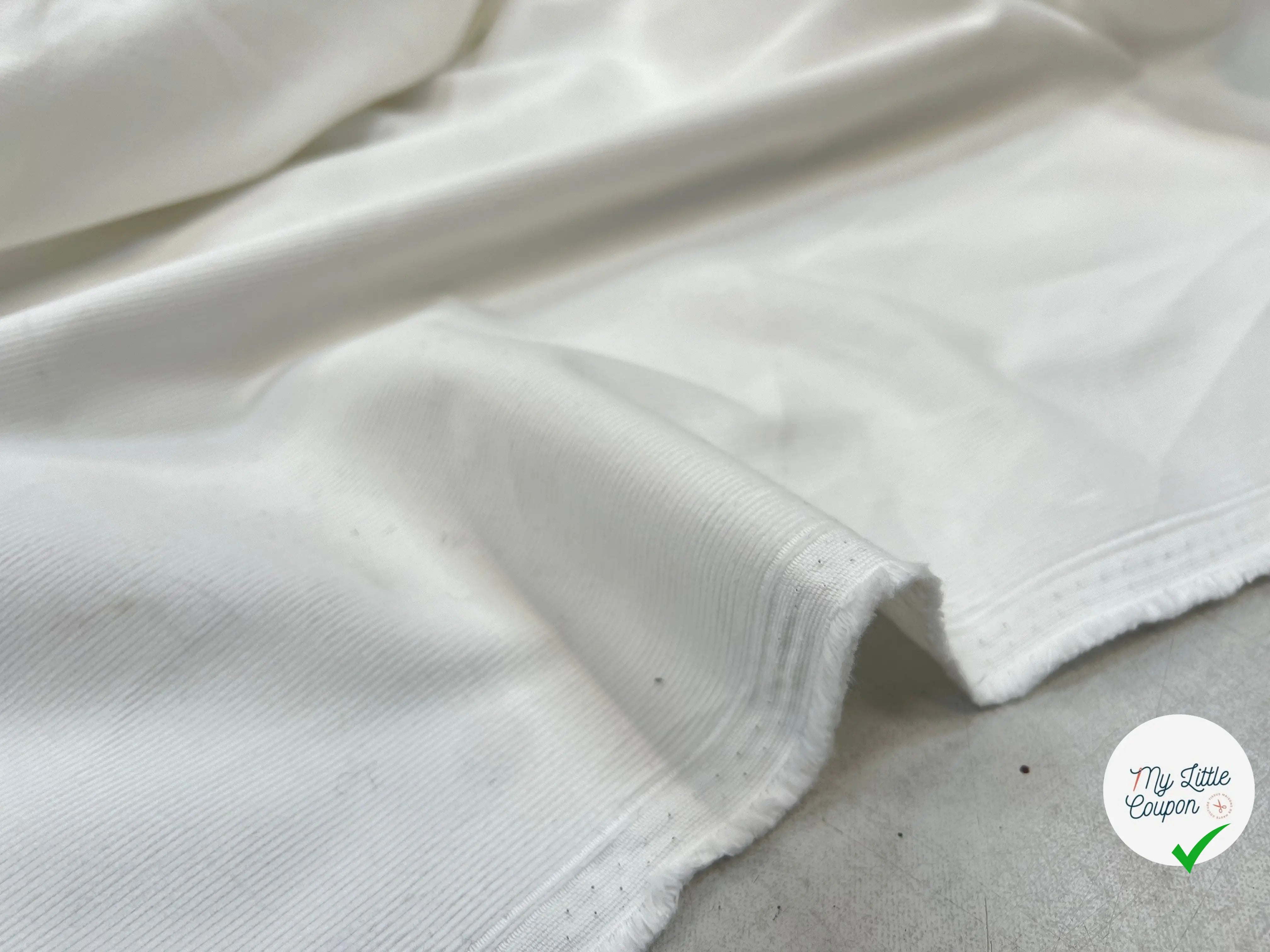 VELOUR MILLE RAIES BLANC MLC INTERN