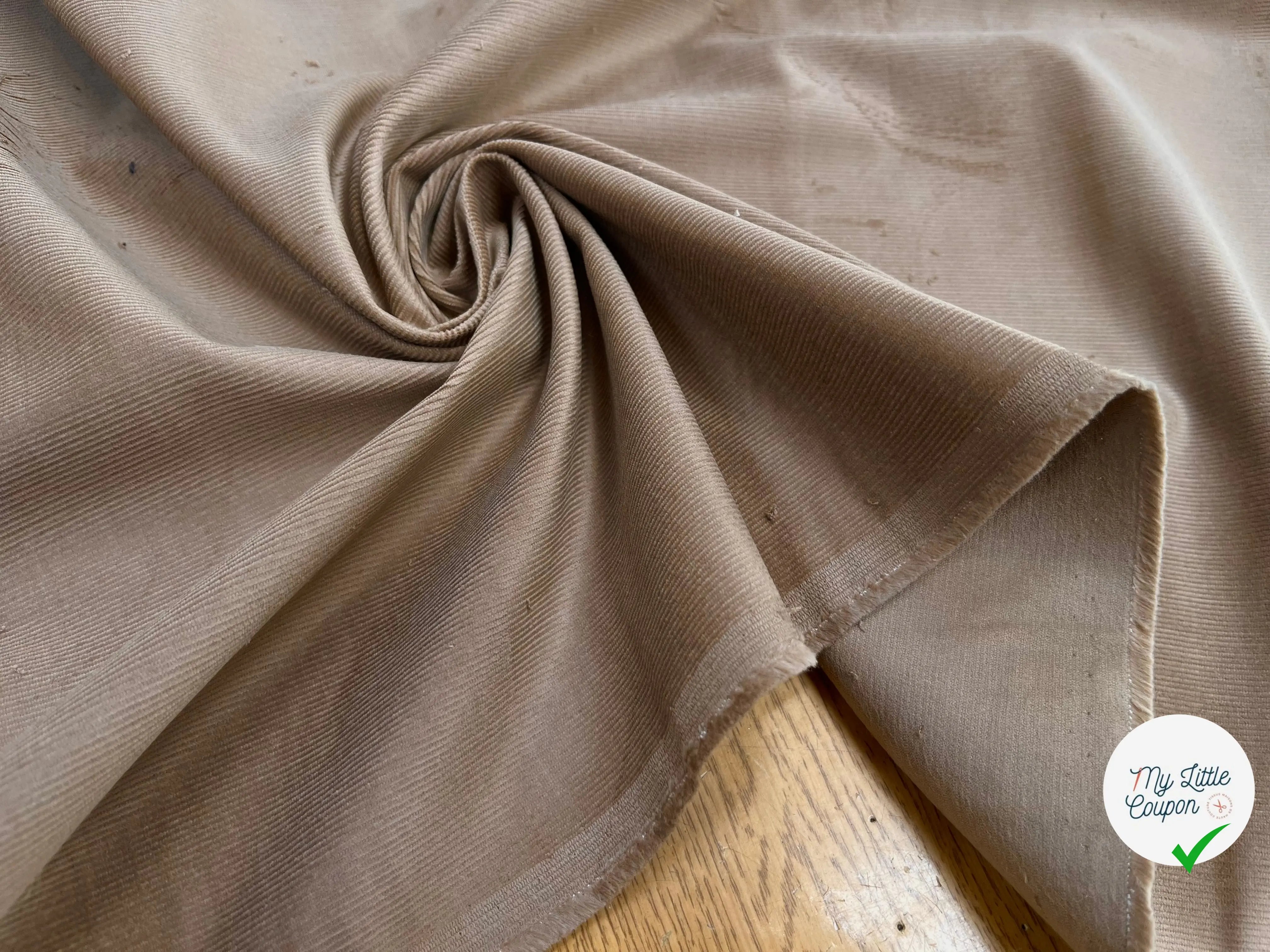 VELOURS 1000 RAIES COTON BEIGE CLAIR ULTRA CHIC - My Little Coupon