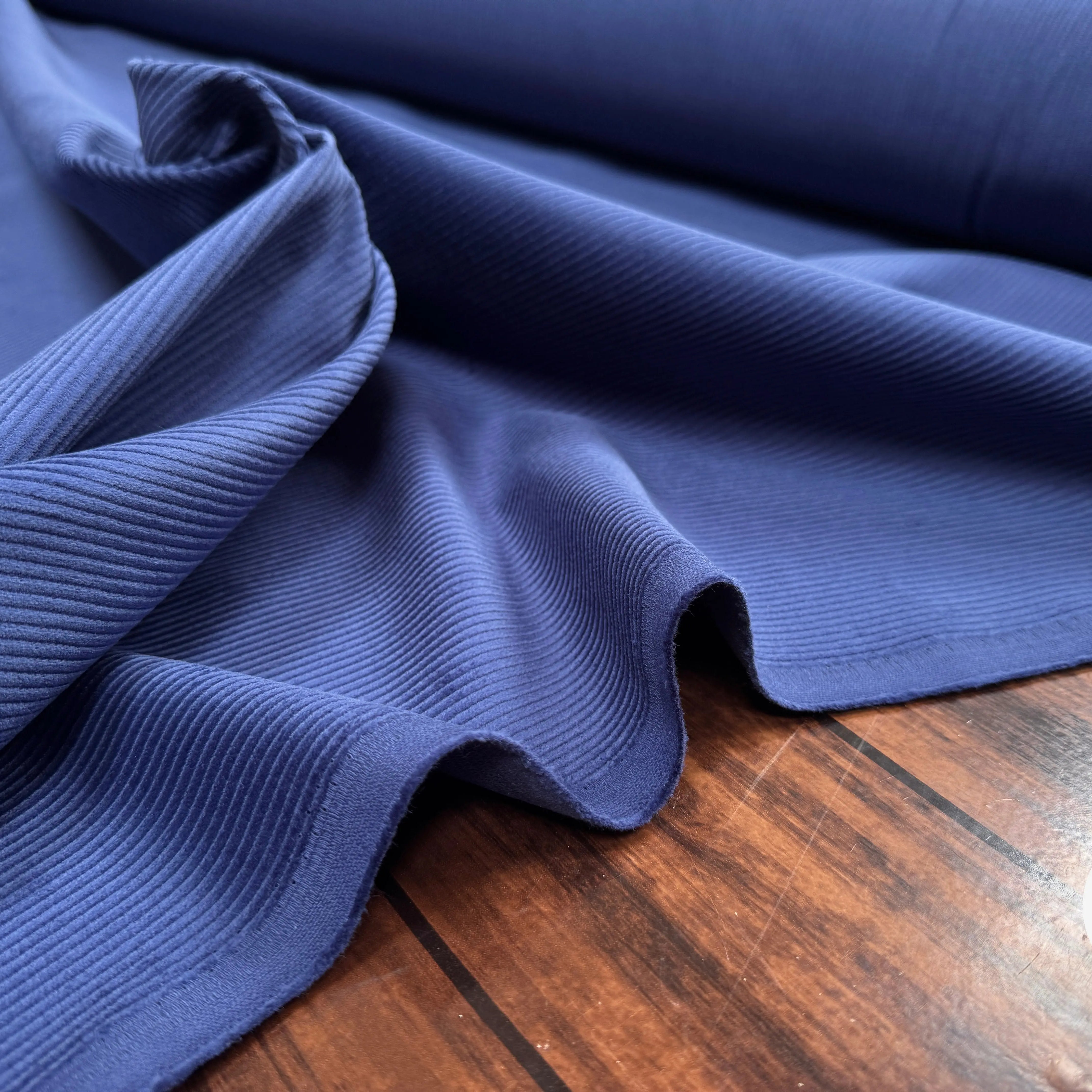 VELOURS 500 RAIES UNI BLEU FONCÉ 150 - My Little Coupon