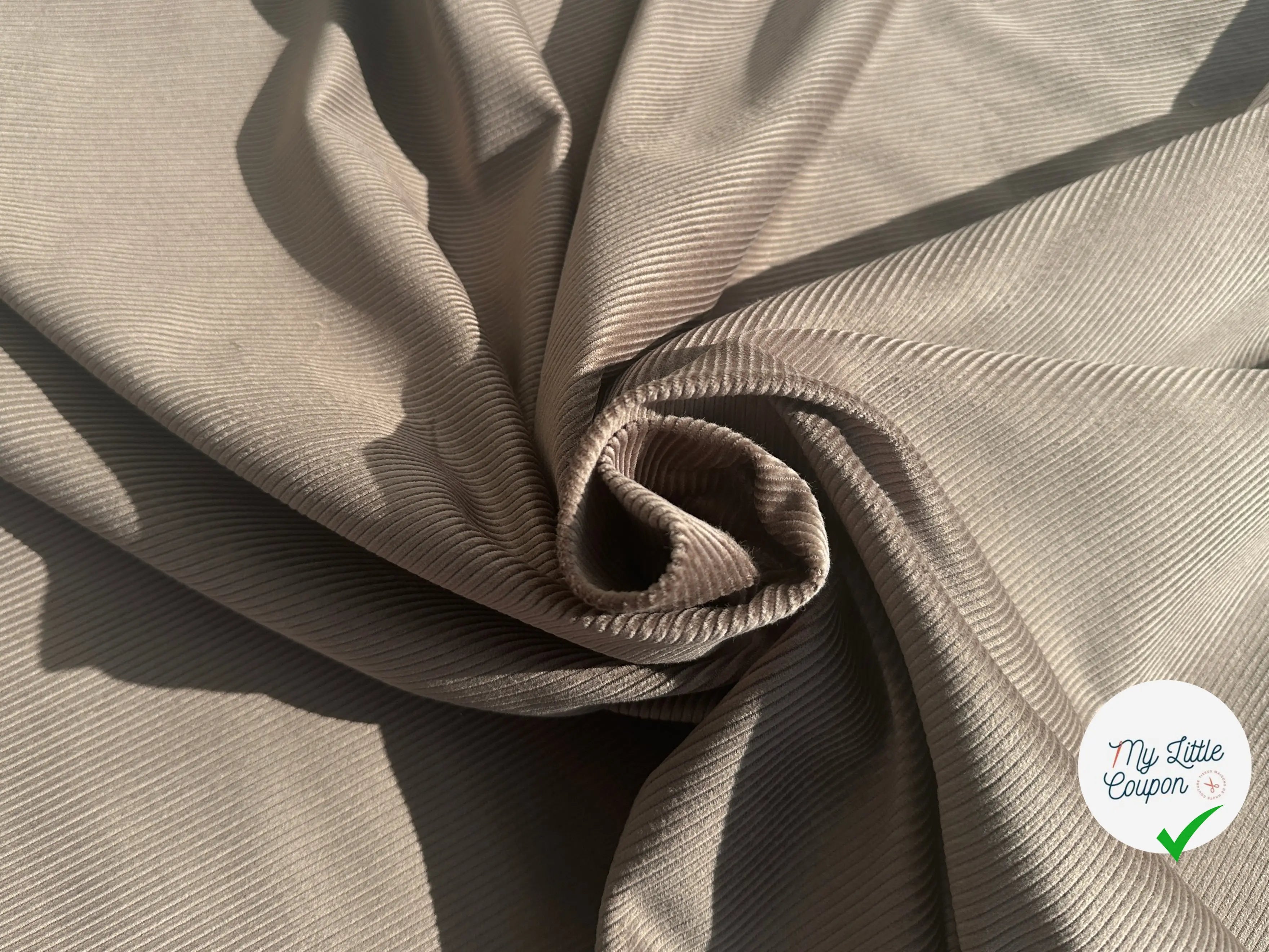 VELOURS CÔTELÉ CHIC BEIGE & FRANCAIS - My Little Coupon