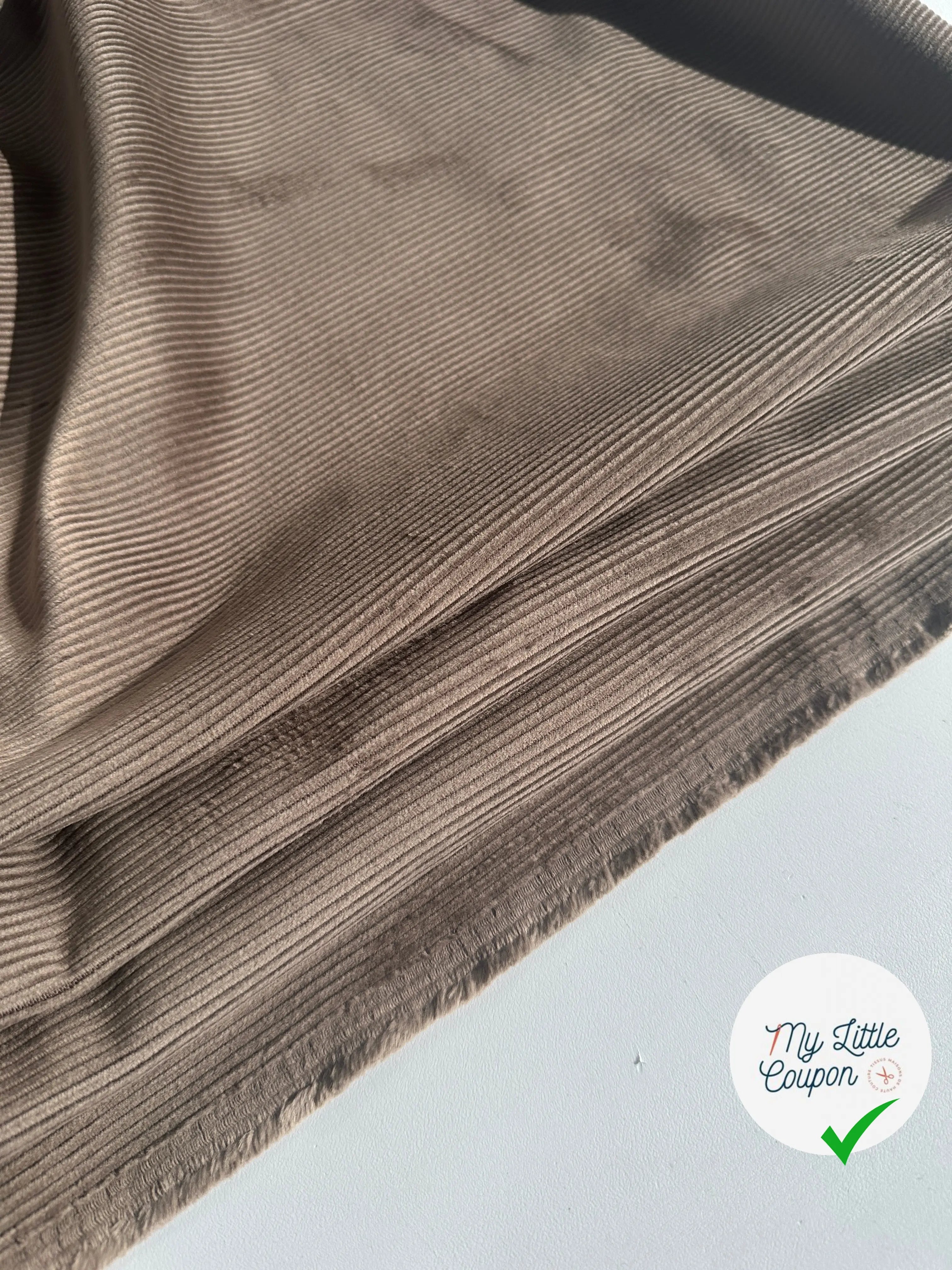 VELOURS CÔTELÉ CHIC BEIGE & FRANCAIS - My Little Coupon