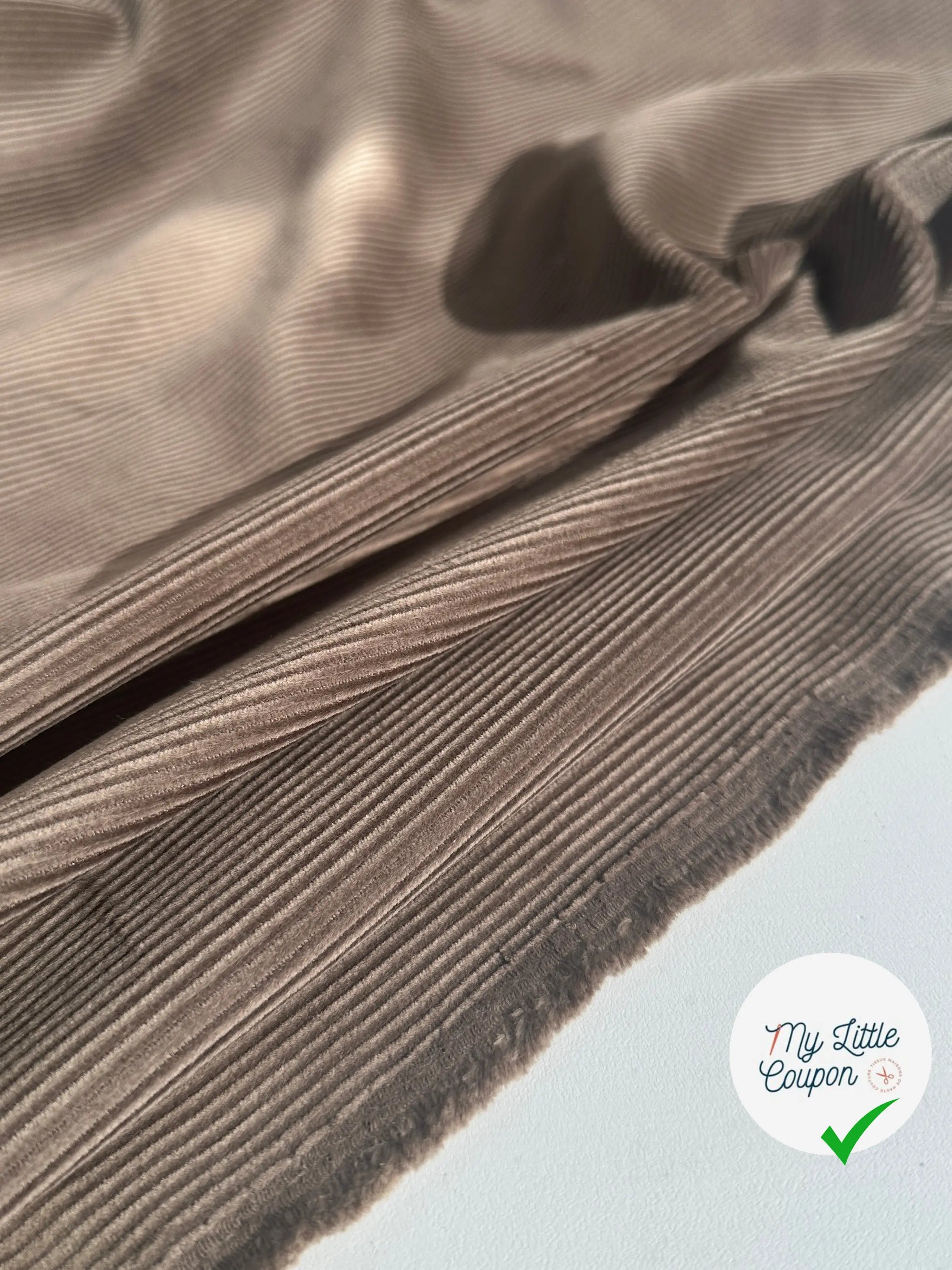 VELOURS CÔTELÉ CHIC BEIGE & FRANCAIS - My Little Coupon