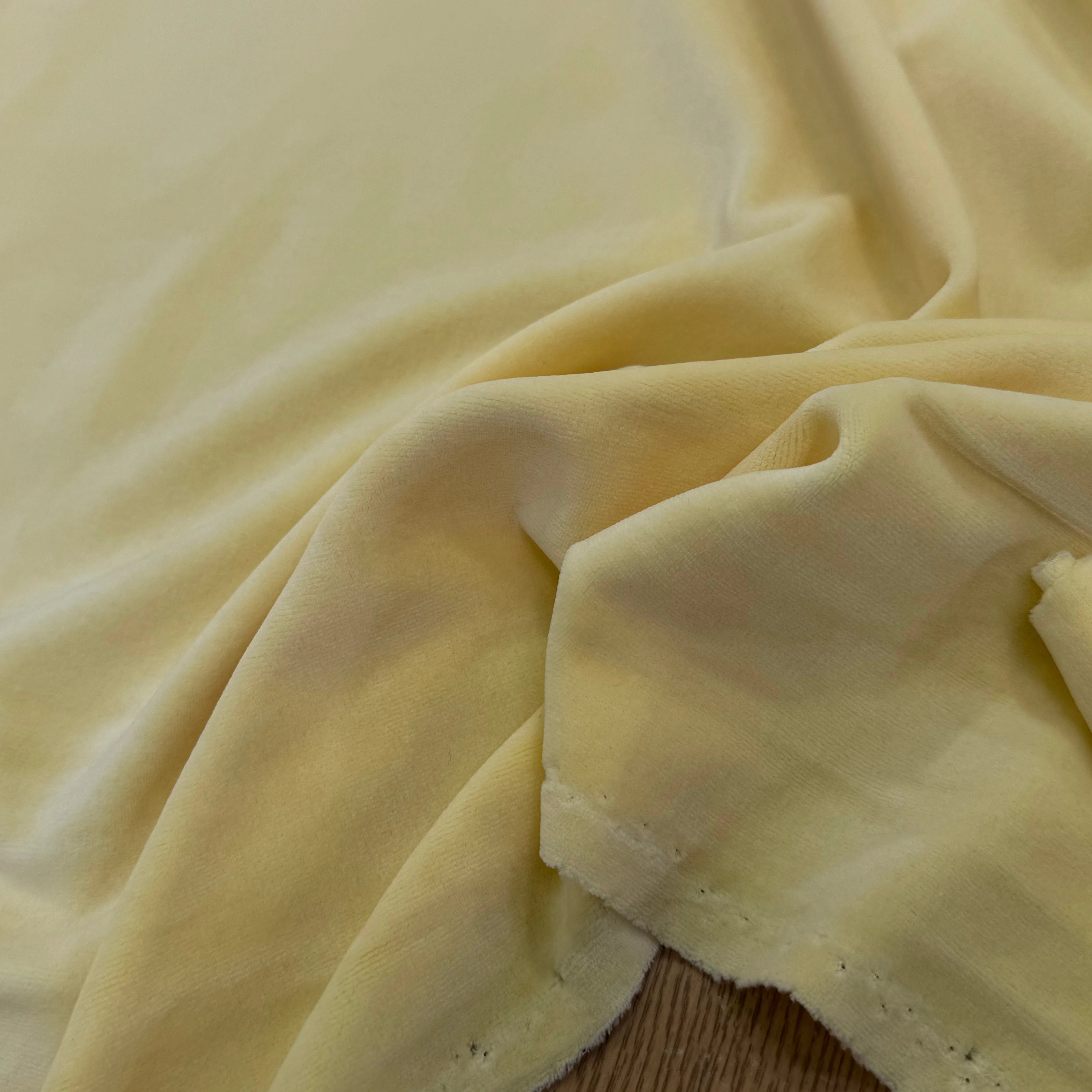 VELOURS DE COTON MOUSSE STRETCH PALE YELLOW TOUCHER DOUX - My Little Coupon